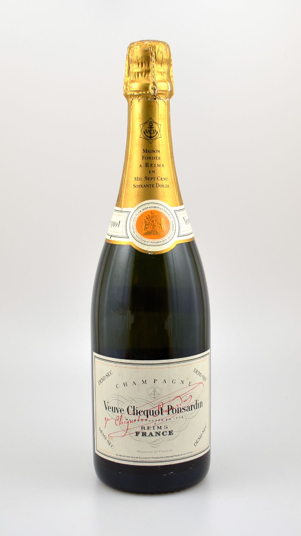 3 Flaschen Veuve Clicquot Ponsardin Champagner, Demi-Sec, Reims, je ca. 75 cl, 12 % Vol., Abstand zwischen Flaschenboden und Champagner: ca. 1-1.5 ...