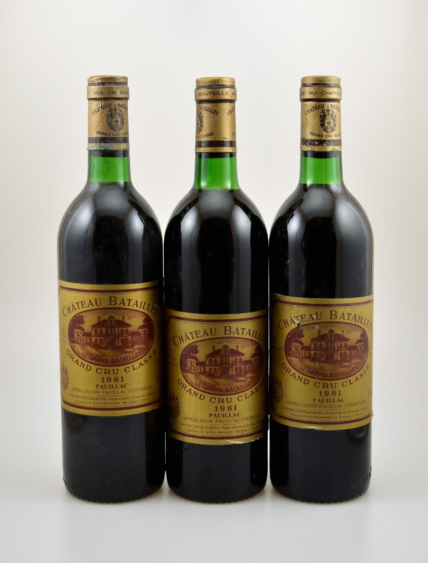 9 Flaschen 1981 Chateau Batailley, Pauillac, Grand Cru Classe, je ca. 75 cl, Füllstände: upper mid shoulder bis top shoulder, Etiketten und Kapseln ...