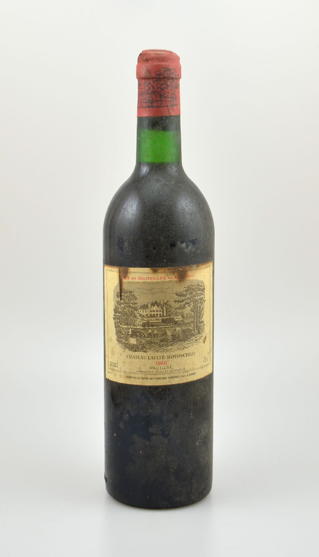 1 Flasche 1980 Chateau Lafite Rothschild, Pauillac, Premier Grand Cru Classe, ca. 75 cl, Füllstand: ca. top shoulder, Etikett stärker beschmutzt, ...