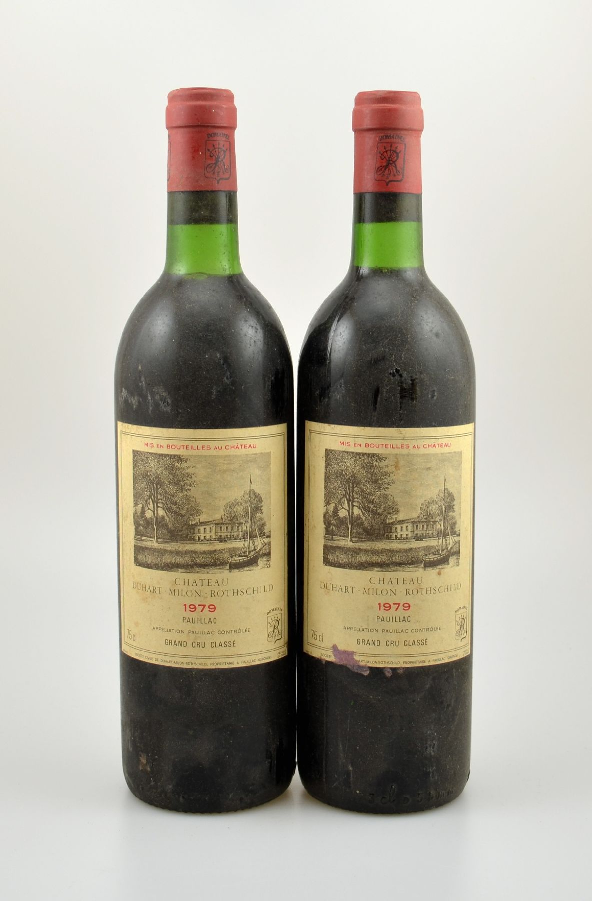 2 Flaschen 1979 Chateau Duhart Milon Rothschild, Pauillac, Grand Cru Classe, je ca. 75 cl, Füllstände: je ca. top shoulder, Etiketten l. ...