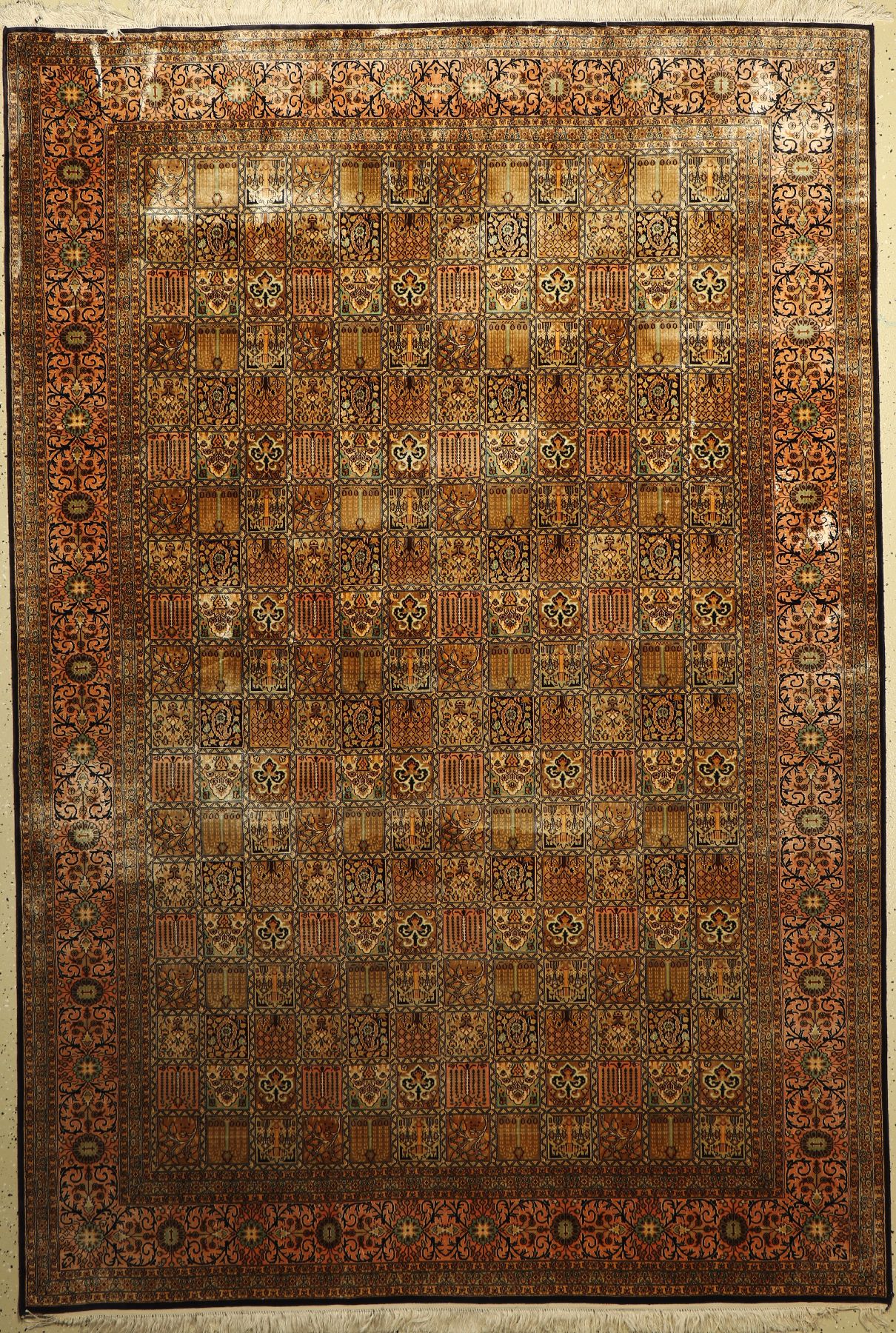 Kashmir Seide sehr fein, Indien, ca. 30 Jahre, reine Naturseide, ca. 275 x 185 cm, EHZ: 2-3