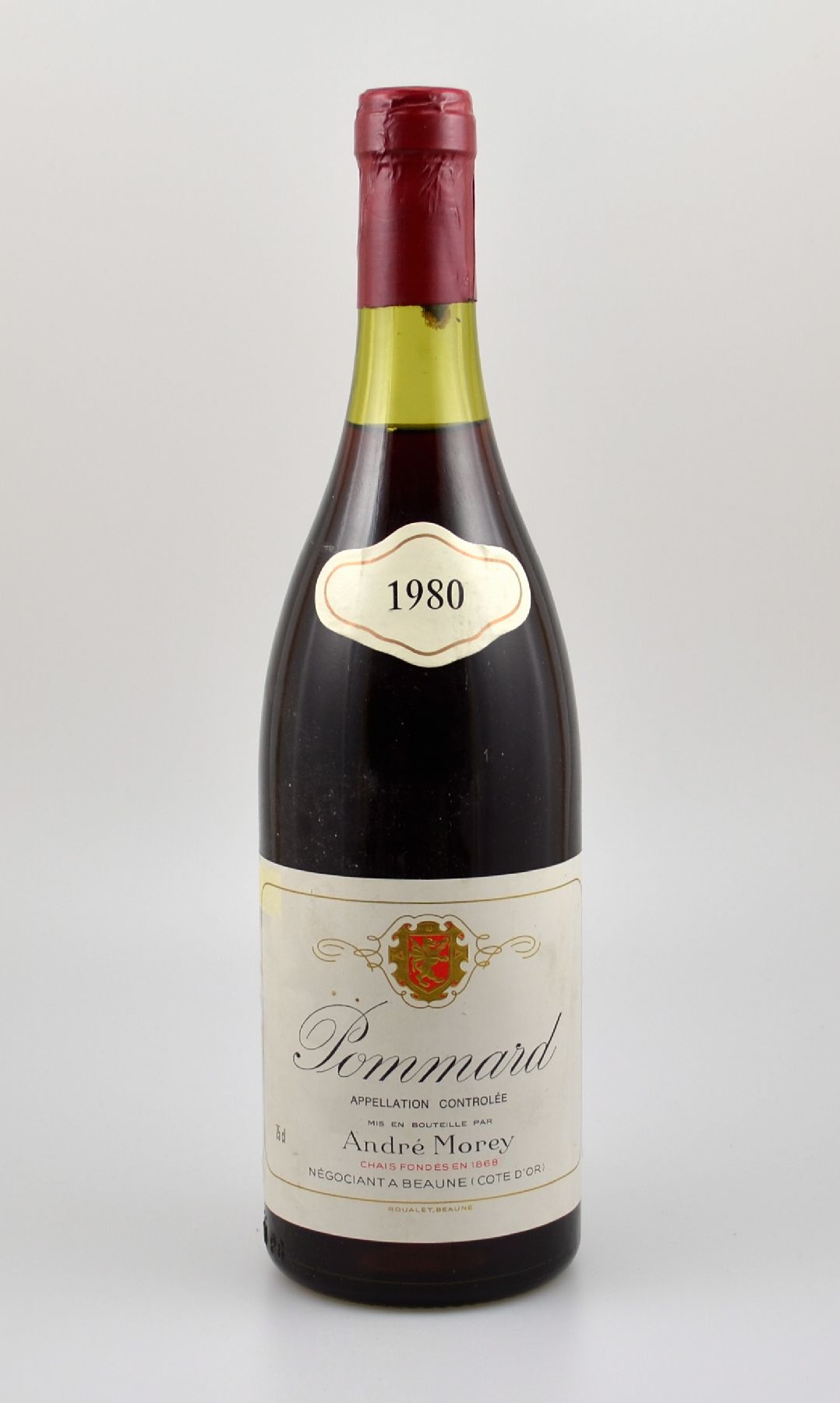 4 Flaschen 1980 Pommard Andre Morey, je ca. 75 cl, Abstände zwischen Kapsel und Wein: ca. 2 cm, gute Erhaltungszustände, unverkostet, Provenienz: ...