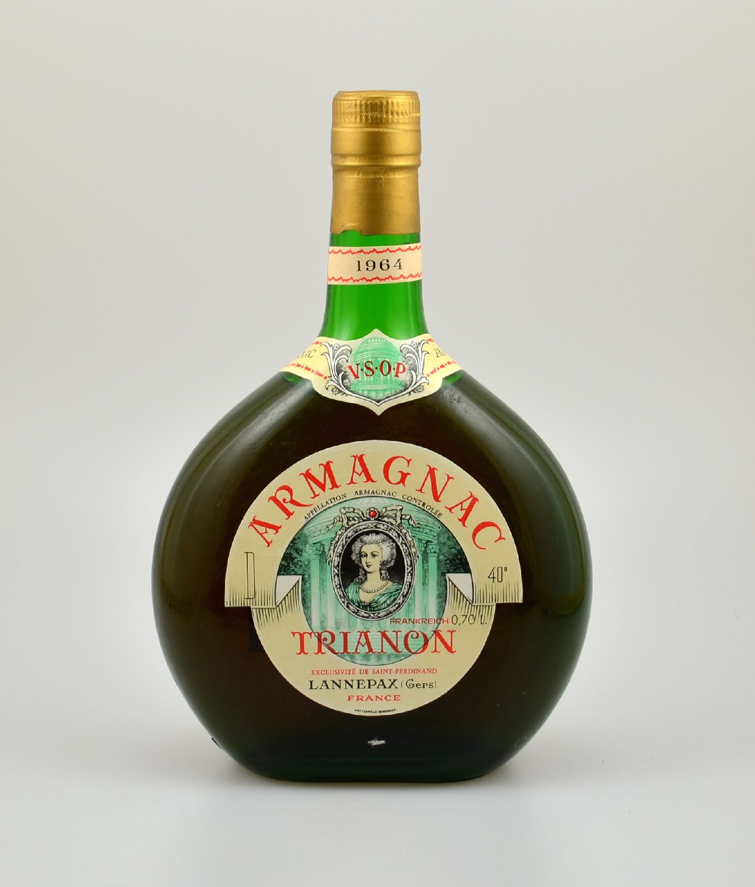 2 Flaschen 1964 Armagnac, Trianon, Lannepax, je ca. 70 cl, 40 % Vol., Abstände zwischen Kapsel und Armagnac: ca. 4,5 cm, gute Erhaltungszustände, ...