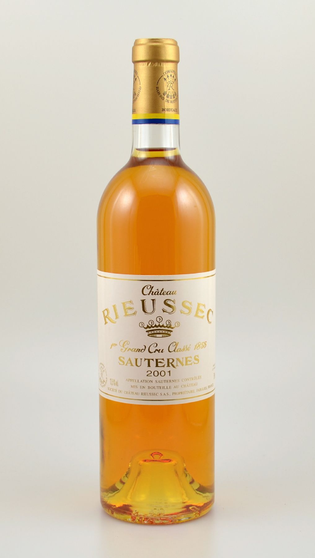 2 Flaschen 2001 Rieussec, Sauternes, 1er Grand Cru Classe, je ca. 75 cl, 13,5 % Vol., Füllstände: je ca. into neck, hervorragende ...