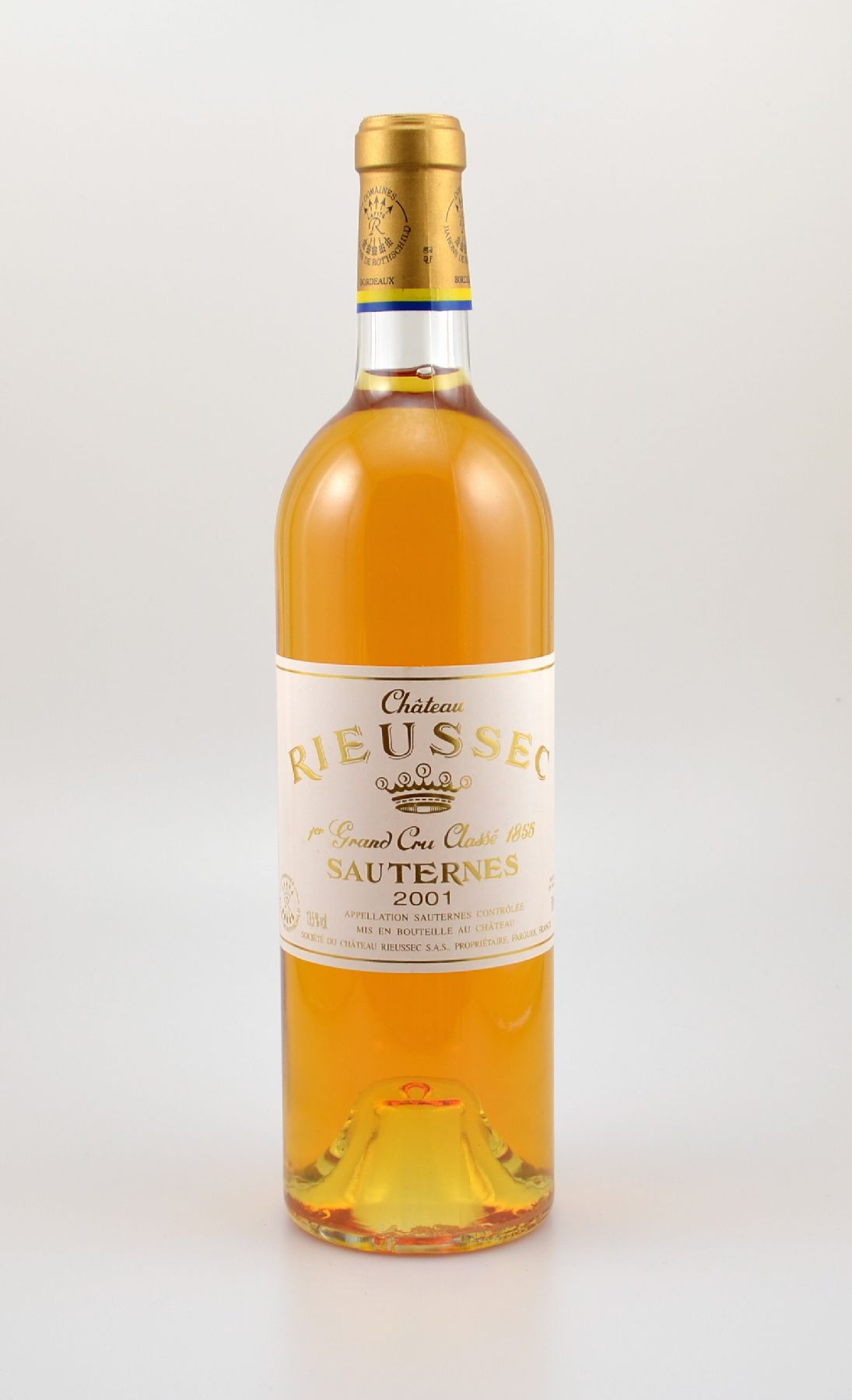2 Flaschen 2001 Rieussec, Sauternes, 1er Grand Cru Classe, je ca. 75 cl, 13,5 % Vol., Füllstände: je ca. into neck, hervorragende ...