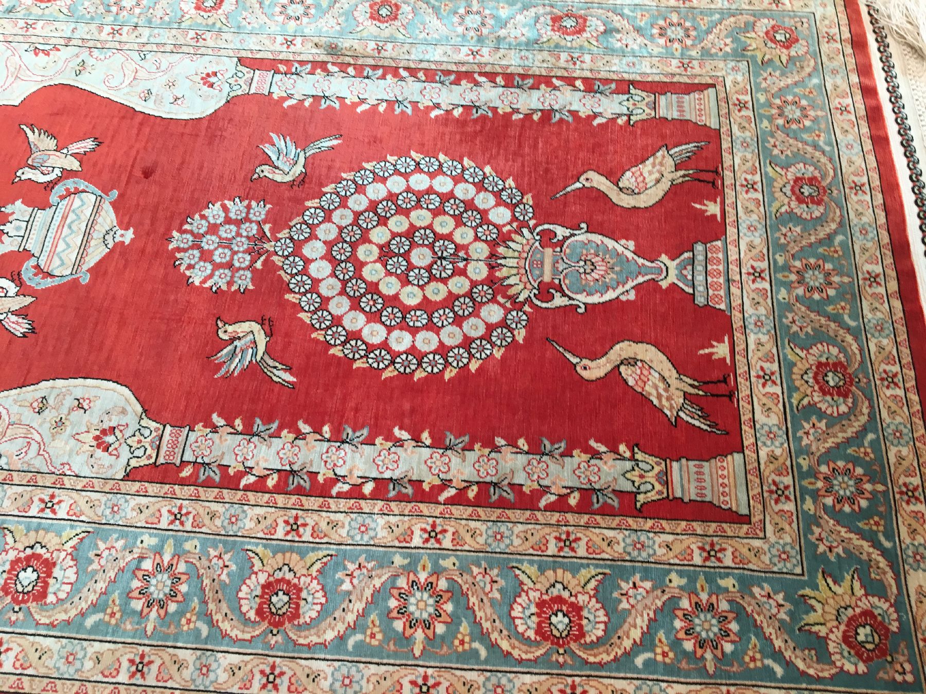 Detail b: Sehr feiner Seiden Hereke "14x14 Knotung" alt (Signiert), Türkei, um 1970, reine Naturseide. Hochfeiner Seiden Hereke mit ca. 2 Mil. ...