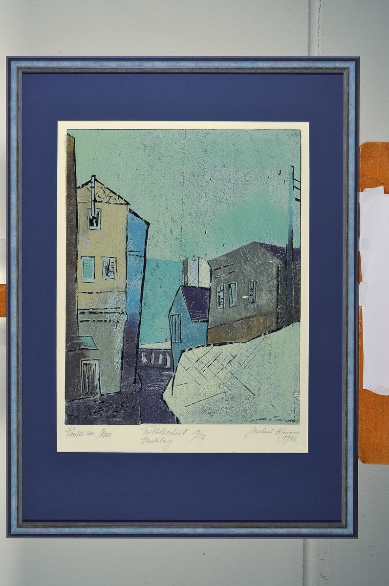 Detail k: Michael Hofmann, geb. 1944 Farbholzschnitt,Titel:Häuser am Meer , dat. 1992, num. 15/18, unter Glas gerahmt, gesamt ca.