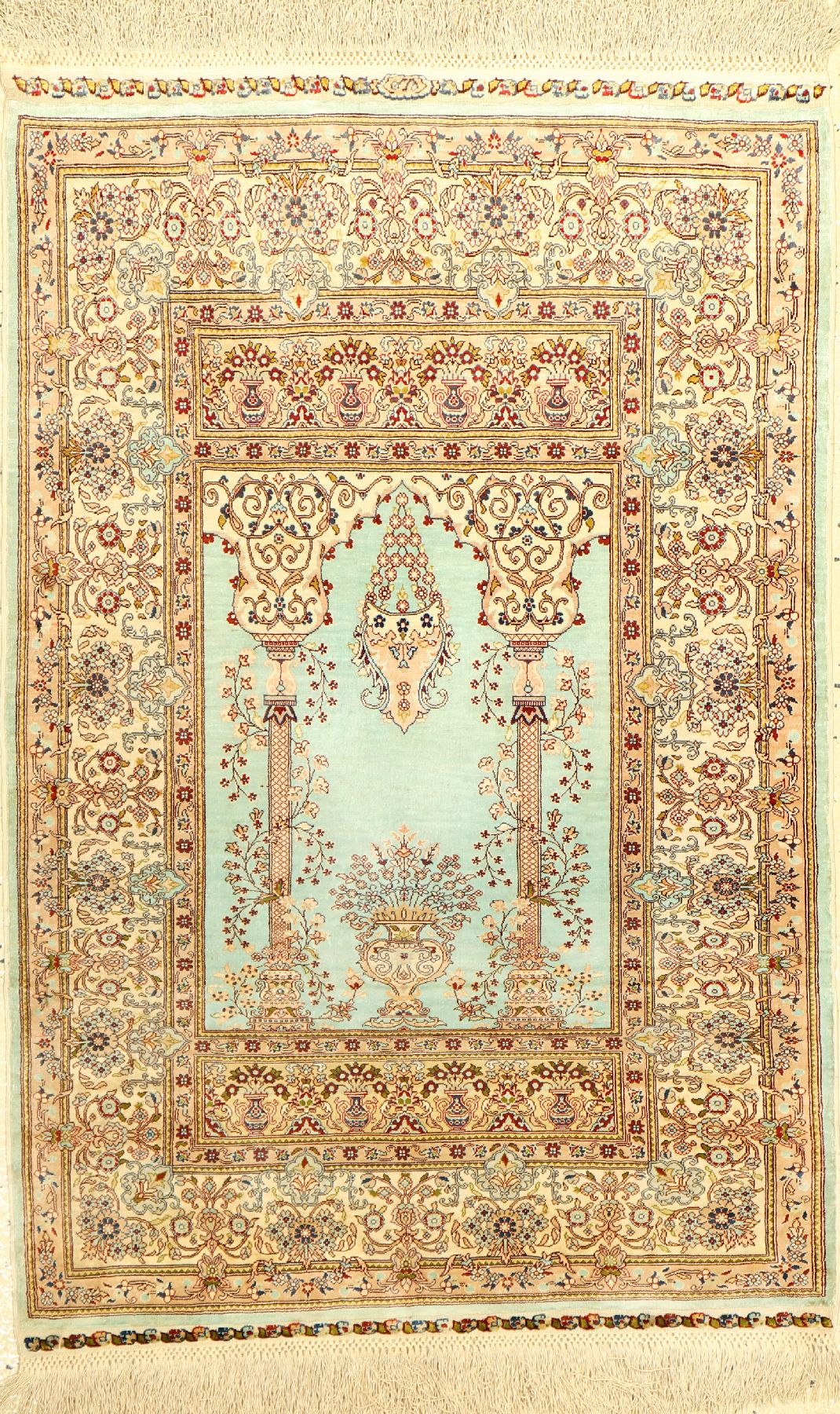 Sehr feiner Seiden Hereke "14x14 Knotung" alt (Signiert), Türkei, um 1960, reine Naturseide. Hochfeiner Seiden Hereke mit ca. 2 Mil. ...