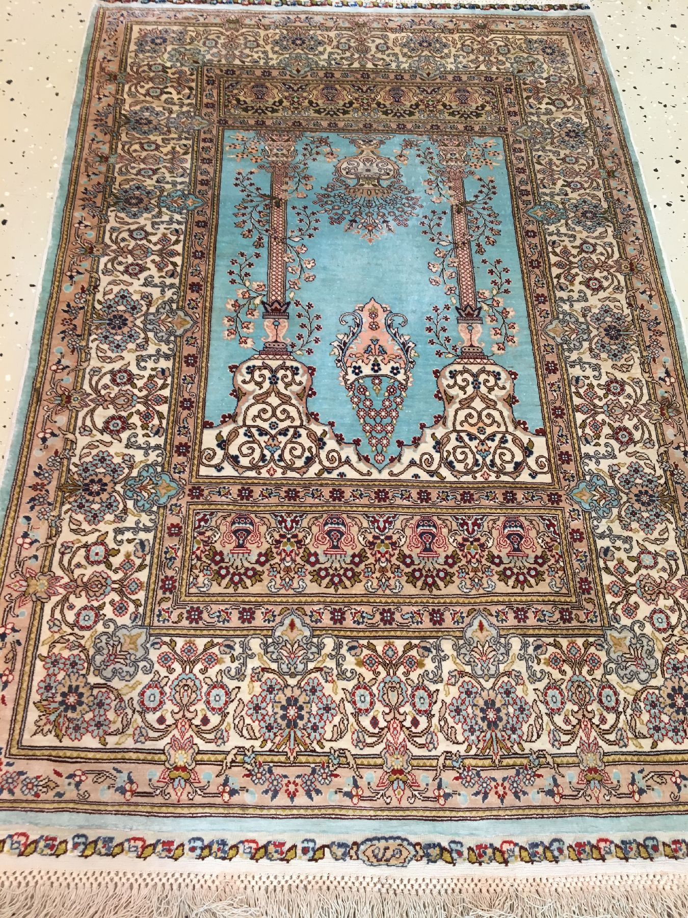 Detail b: Sehr feiner Seiden Hereke "14x14 Knotung" alt (Signiert), Türkei, um 1960, reine Naturseide. Hochfeiner Seiden Hereke mit ca. 2 Mil. ...