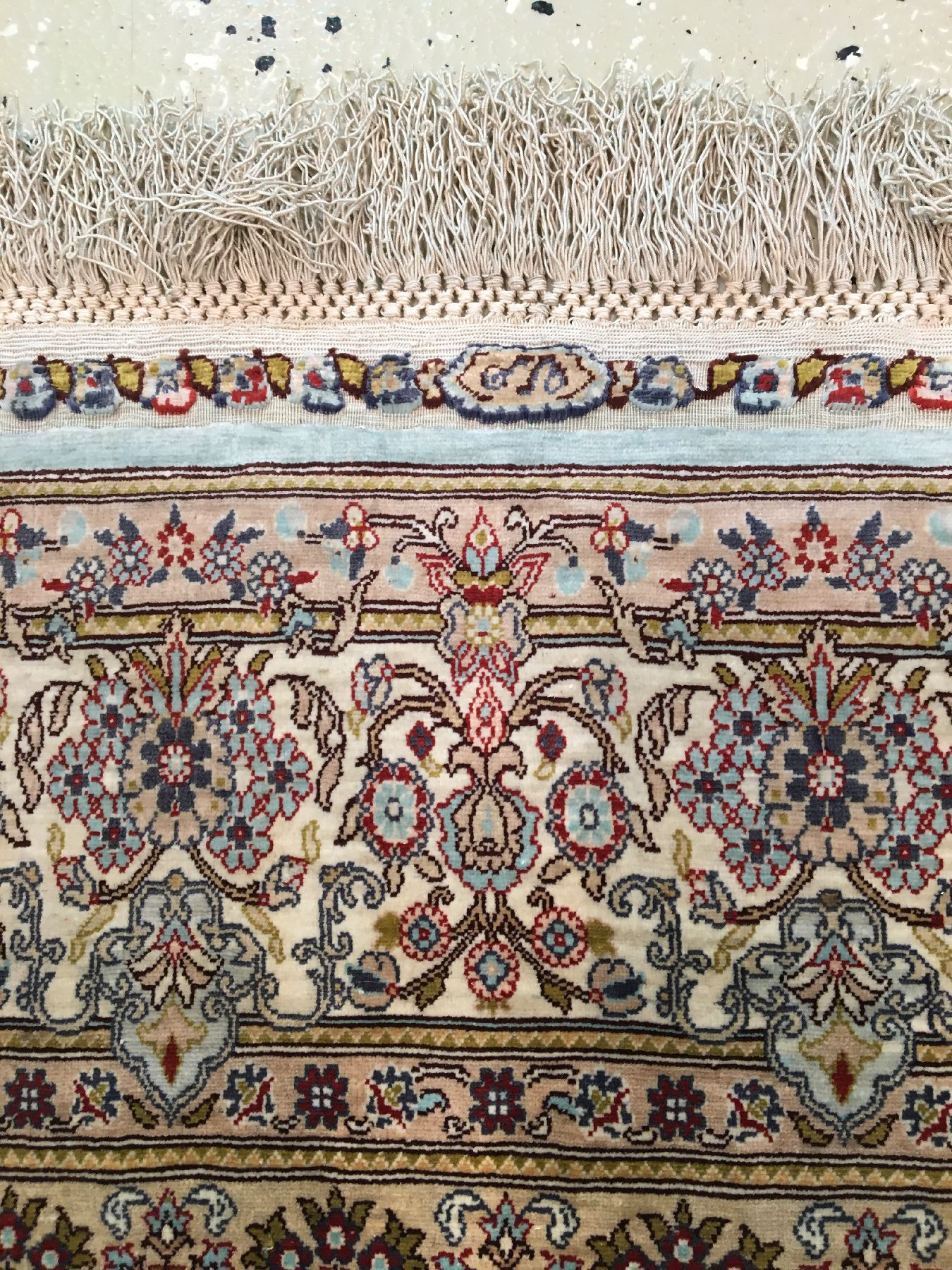 Detail e: Sehr feiner Seiden Hereke "14x14 Knotung" alt (Signiert), Türkei, um 1960, reine Naturseide. Hochfeiner Seiden Hereke mit ca. 2 Mil. ...