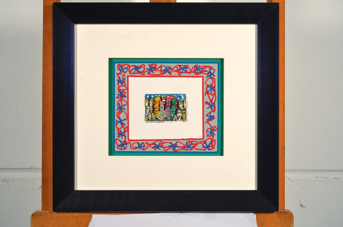 Detail k: James Rizzi, 1950-2011, 3D Konstruktion, Titel: Big Apple Bunch, sign., dat. 2002, Unikat, unter Glas gerahmt Motiv ca. 5x7,5 cm, gesamt ca. 39x42 cm