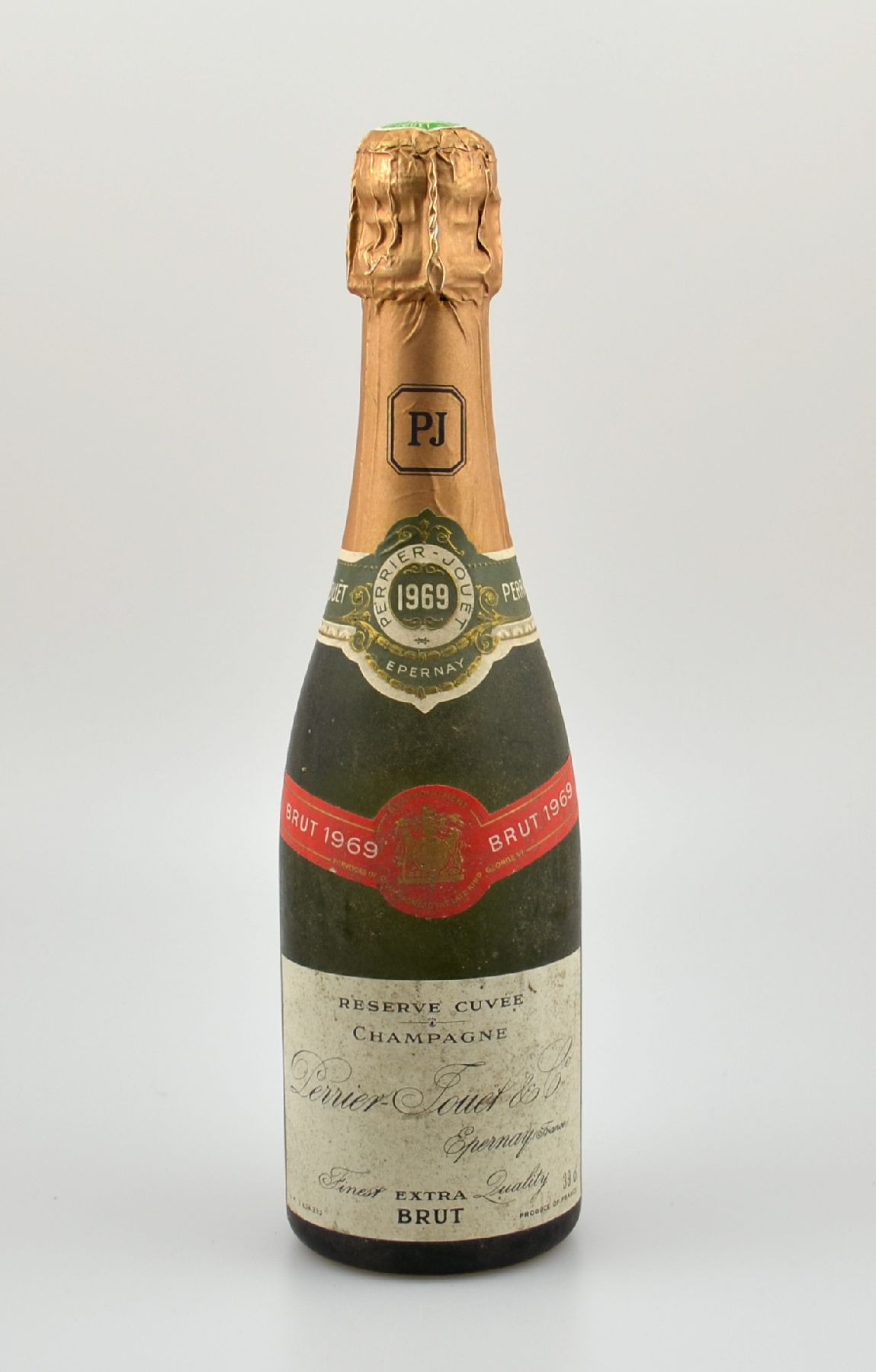 1 Flasche 1969 Perrier Jouet Champagner, Reserva Cuvee, Extra Brut, ca. 39 cl, Abstand zwischen Flaschenboden und Champagner:ca. 2 cm, Etikett ...