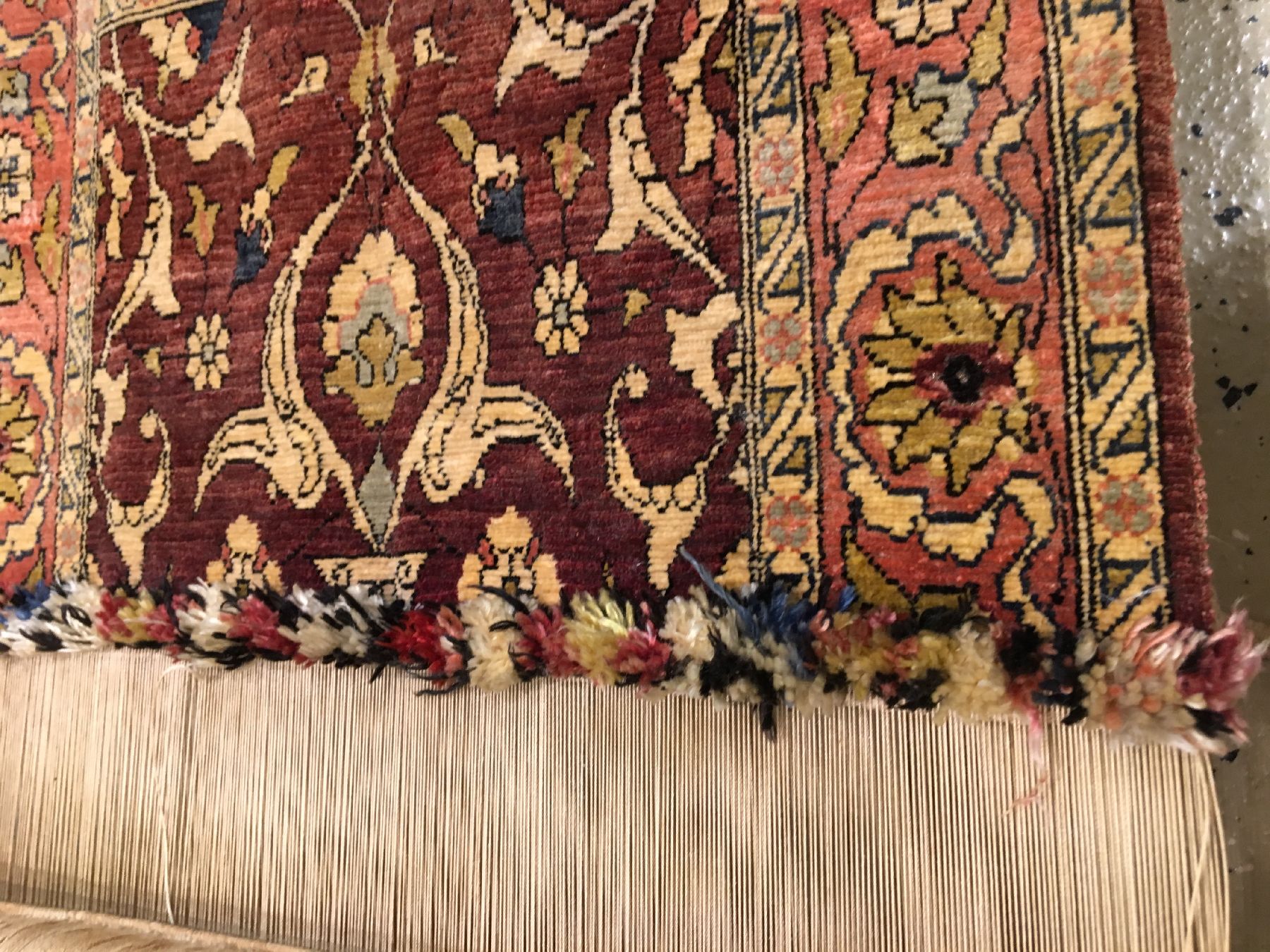 Detail c: Seltener Seiden Hereke "Knüpfstuhl" alt, Türkei, um 1960, reine Naturseide mit Metallbrokat/Holz-Knüpfstuhl. Absolute Rarität, ca. 103 ...