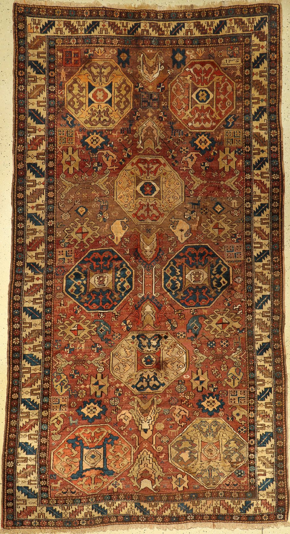 Karabagh "Kelley" alt, Kaukasus, um 1920, Wolle auf Wolle, ca. 340 x 184 cm, EHZ: 4-5