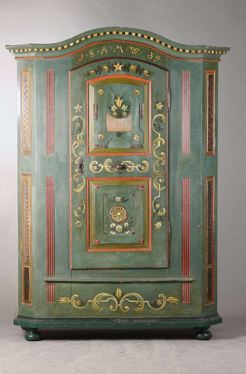 Bauernschrank/Hochzeitsschrank, Schwarzwald, dat. 1839, Weichholz/Zirbelkiefer, z.T. auf Rahmen gearbeitet, Inlets mehrfach gestuft, klassiz. ...