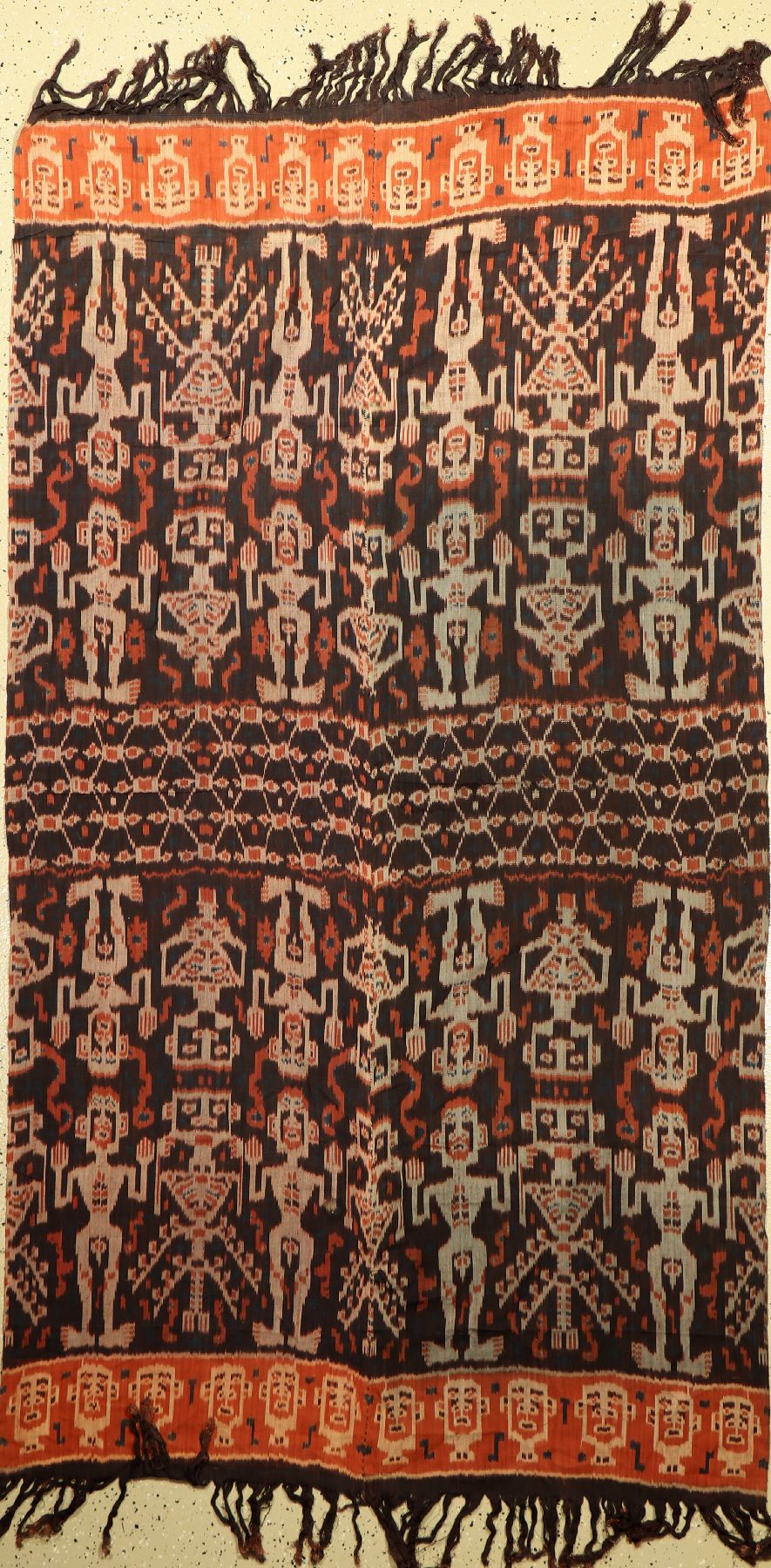 Ikat, Indonesien, um 1930-40, Baumwolle, ca. 223 x 120 cm, EHZ: 3 (verfärbt)