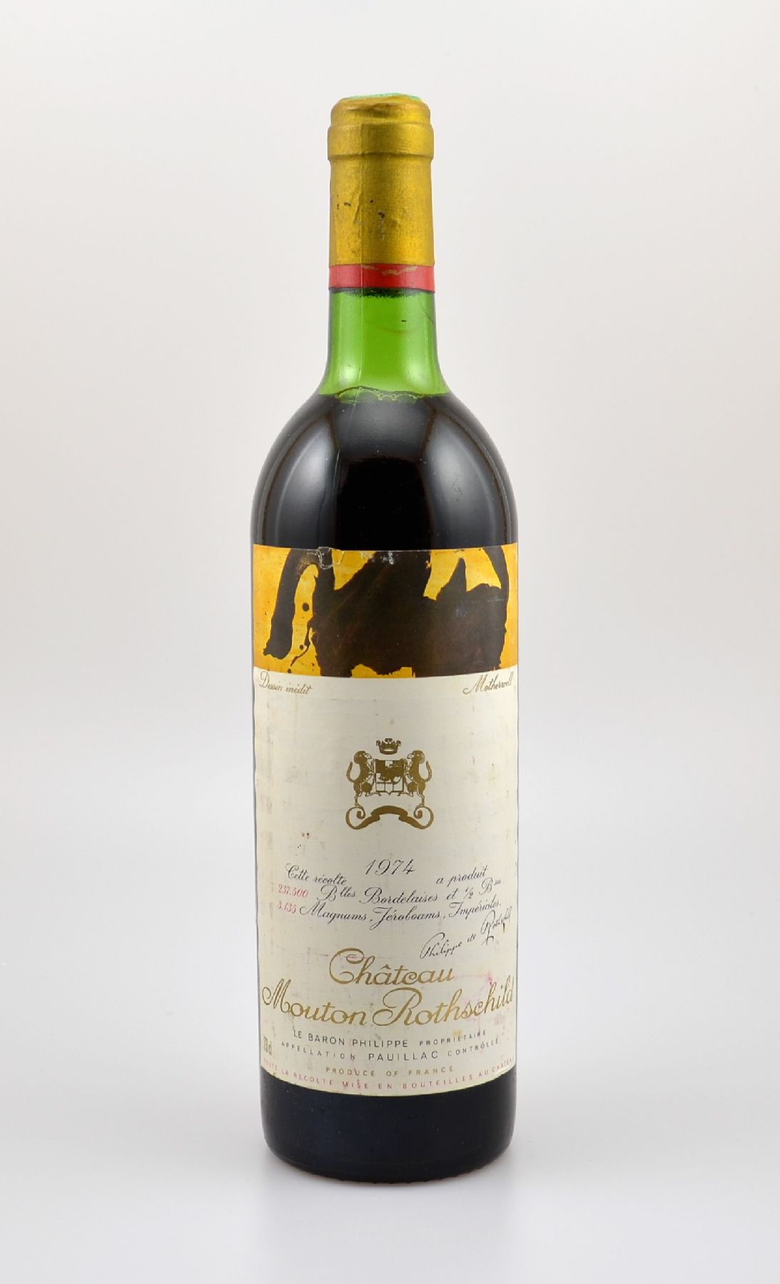 1 Flasche 1974 Chateau Mouton Rothschild, Pauillac, Premier Grand Cru Classe, ca. 73 cl, Füllstand: ca. top shoulder, Etikett l. beschmutzt, ...