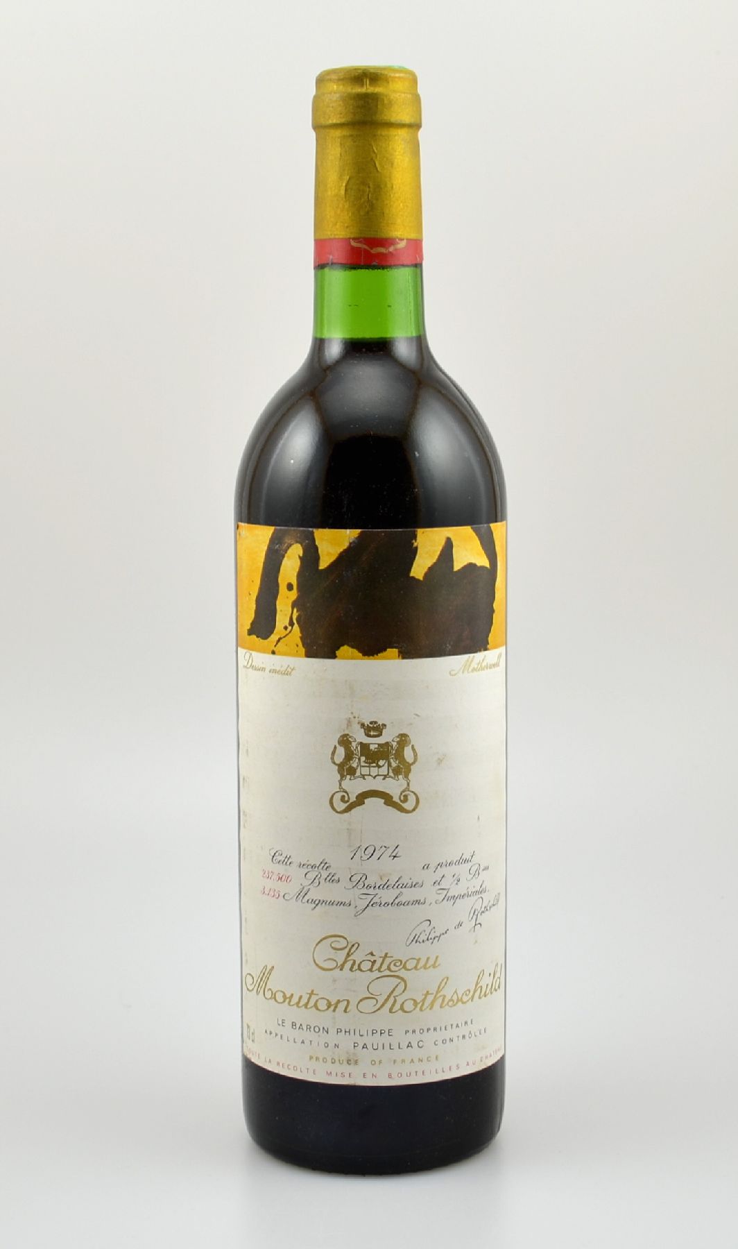 1 Flasche 1974 Chateau Mouton Rothschild, Pauillac, Premier Grand Cru Classe, ca. 73 cl,Füllstand: ca. into neck, Etikett l. beschmutzt, ...