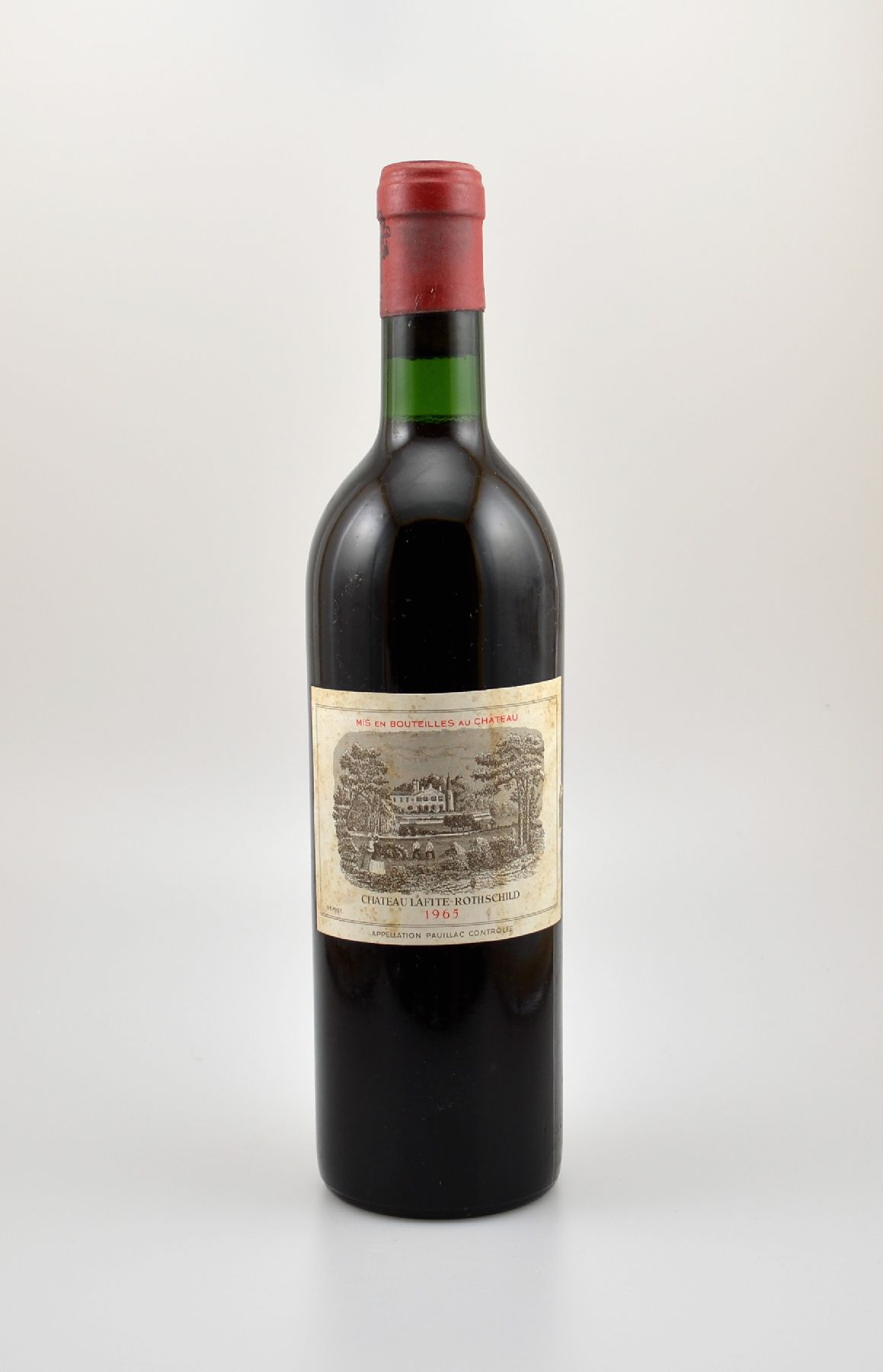 1 Flasche 1965 Chateau Lafite Rothschild, Pauillac, Premier Grand Cru Classe, Füllstand: ca. into neck, Etikett l. beschmutzt, unverkostet, ...