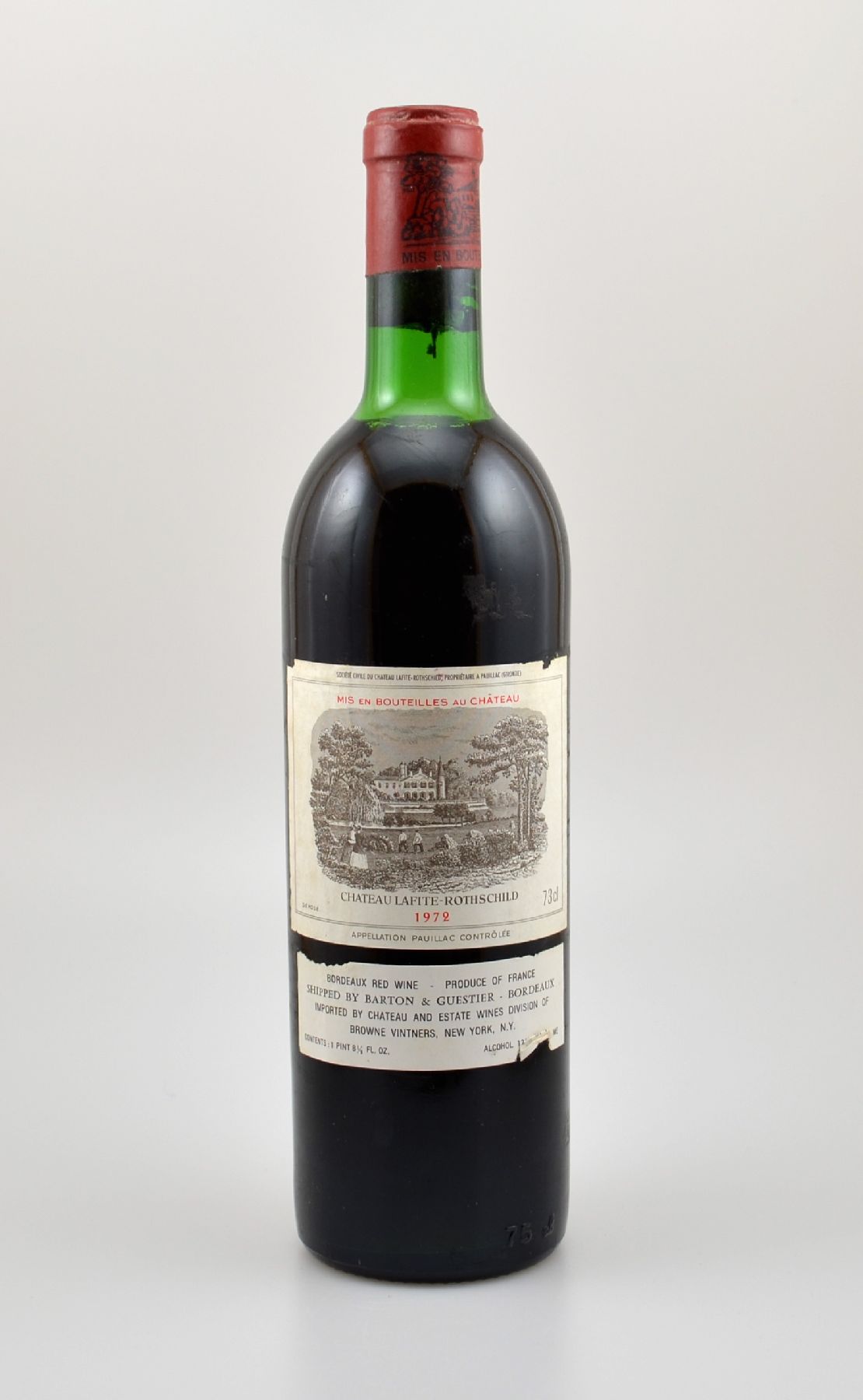 1 Flasche 1972 Chateau Lafite Rothschild, Pauillac, Premier Grand Cru Classe, ca. 73 cl, Füllstand: ca. upper mid shoulder, Etikett min. besch., ...