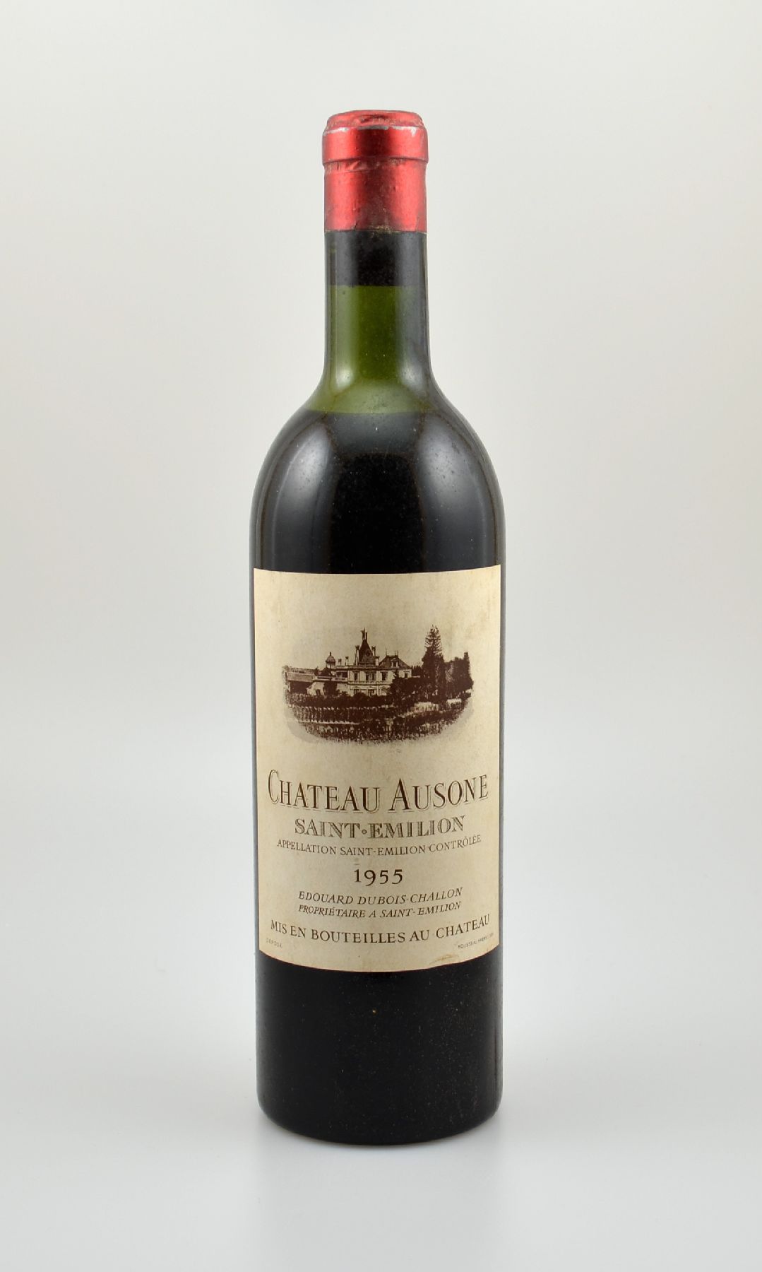 1 Flasche 1955 Chateau Ausone, Saint-Emilion, 1er Grand Cru Classe "A", Füllstand: ca. upper mid shoulder, Etikett l. gebräunt, ...