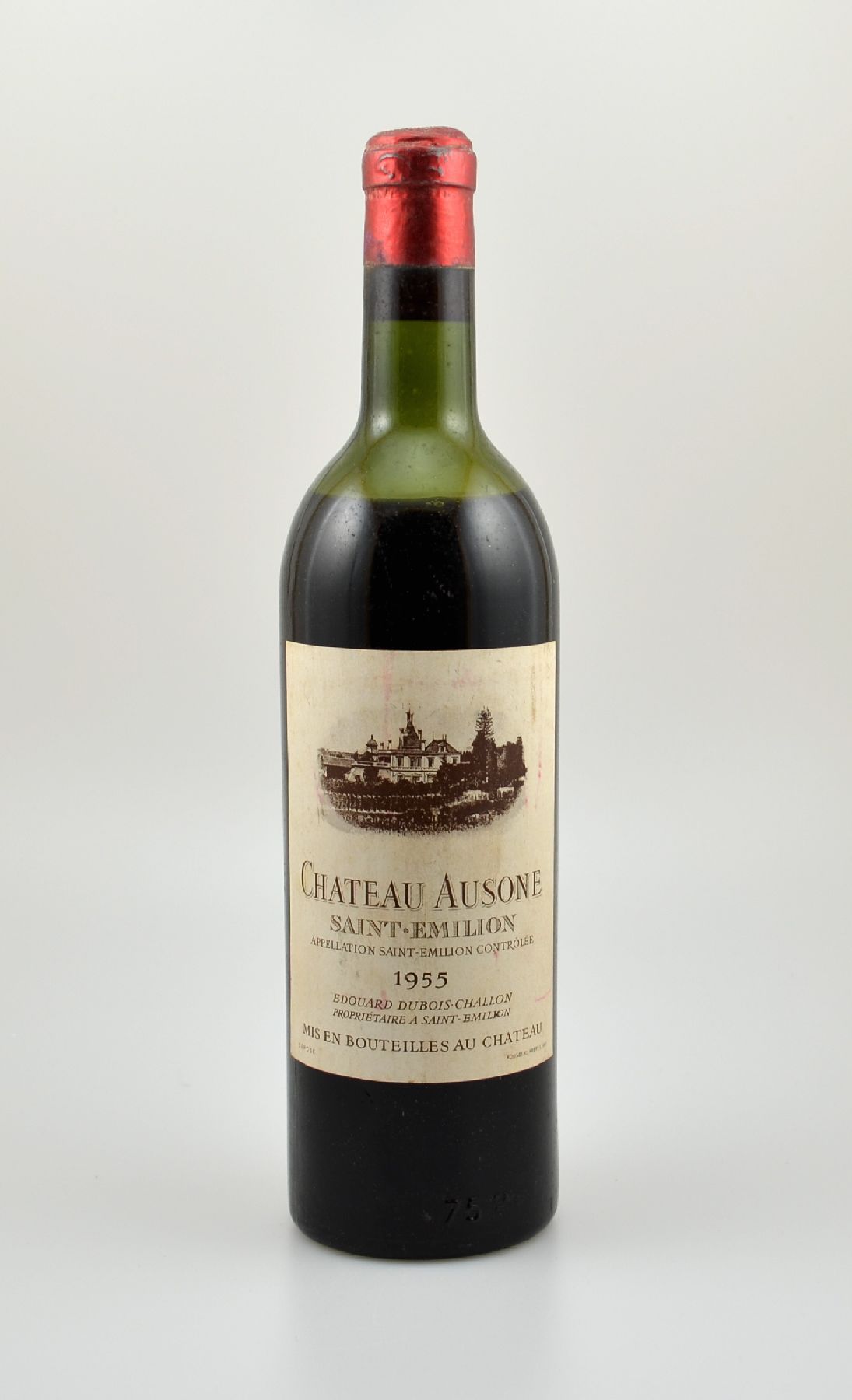 1 Flasche 1955 Chateau Ausone, Saint-Emilion, 1er Grand Cru Classe "A", Füllstand: ca. mid shoulder, Etikett l. gebräunt, unverkostet, ...