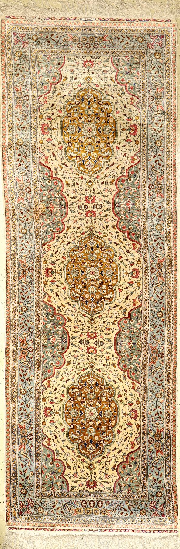 Seiden Istanbul (Galerie), Türkei, ca. 50 Jahre, reine Naturseide, ca. 288 x 98 cm, (Signiert = Hereke), EHZ: 2