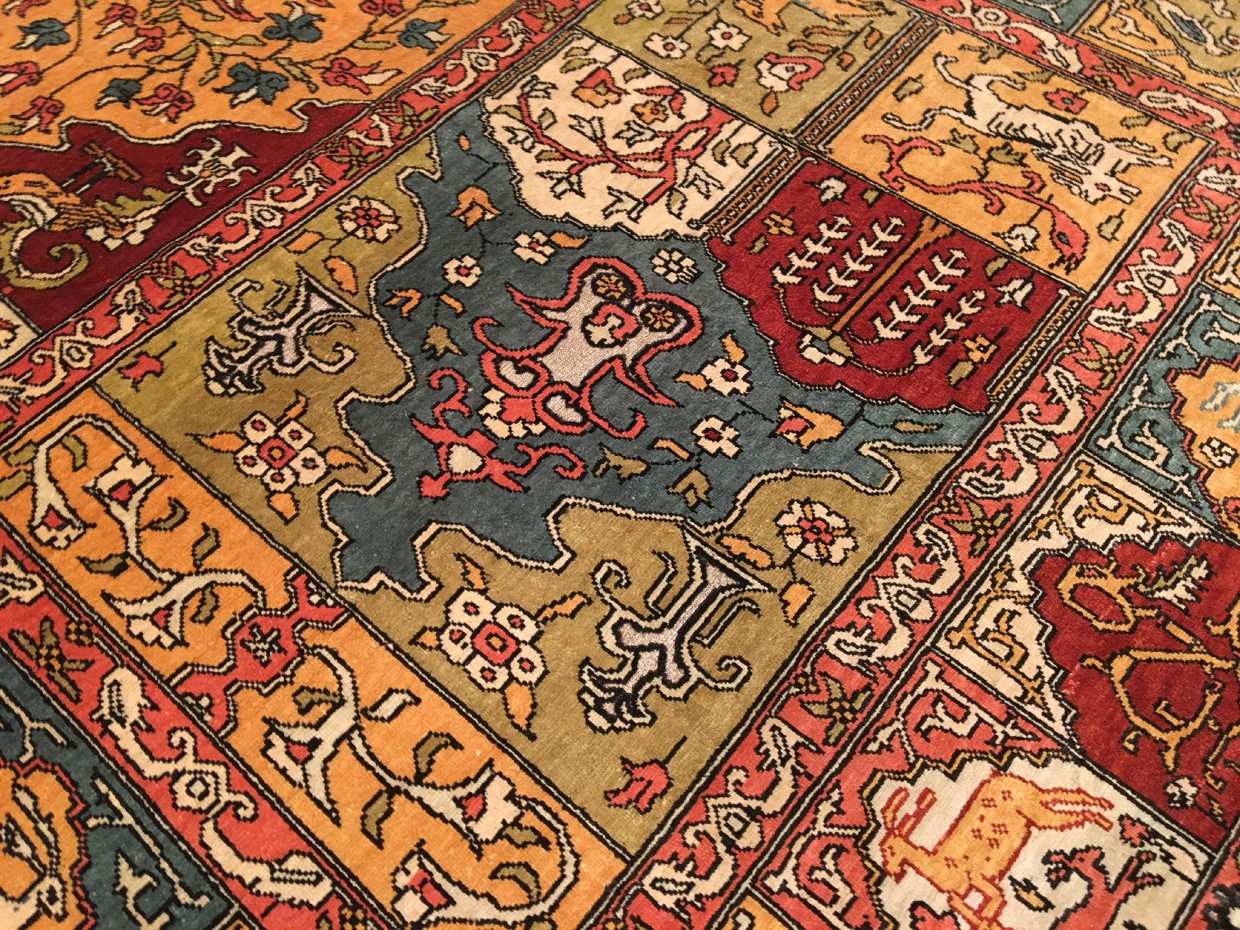 Detail c: Seiden Kaisery "Metallbrokat" alt (Saf Design), Türkei, um 1960, reine Naturseide mit Metallbrokat. Farbenfroher Seiden Kaisery mit ...