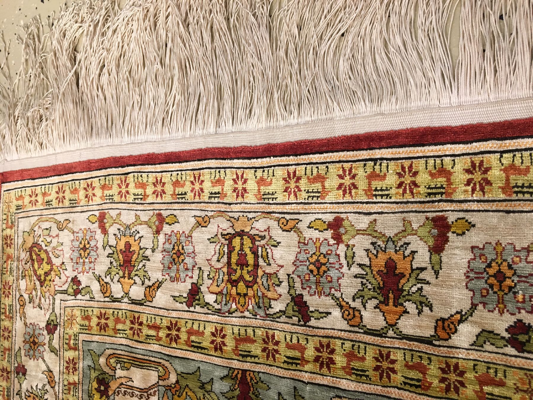 Detail c: (2 Lots) 2x Seiden Hereke alt, Türkei, um 1960, reine Naturseide. Feine Qualitäten, ca. 71 x 53 cm, ca. 78 x 54 cm, EHZ: 2-3.