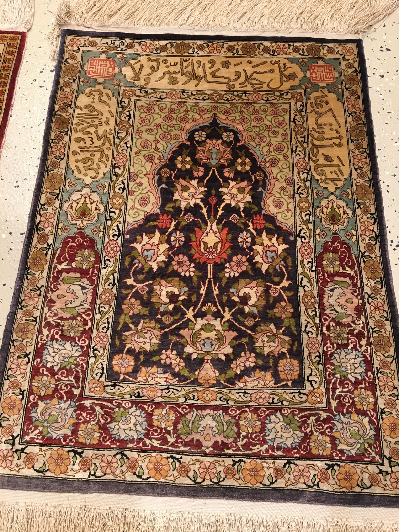 Detail f: (2 Lots) 2x Seiden Hereke alt, Türkei, um 1960, reine Naturseide. Feine Qualitäten, ca. 71 x 53 cm, ca. 78 x 54 cm, EHZ: 2-3.