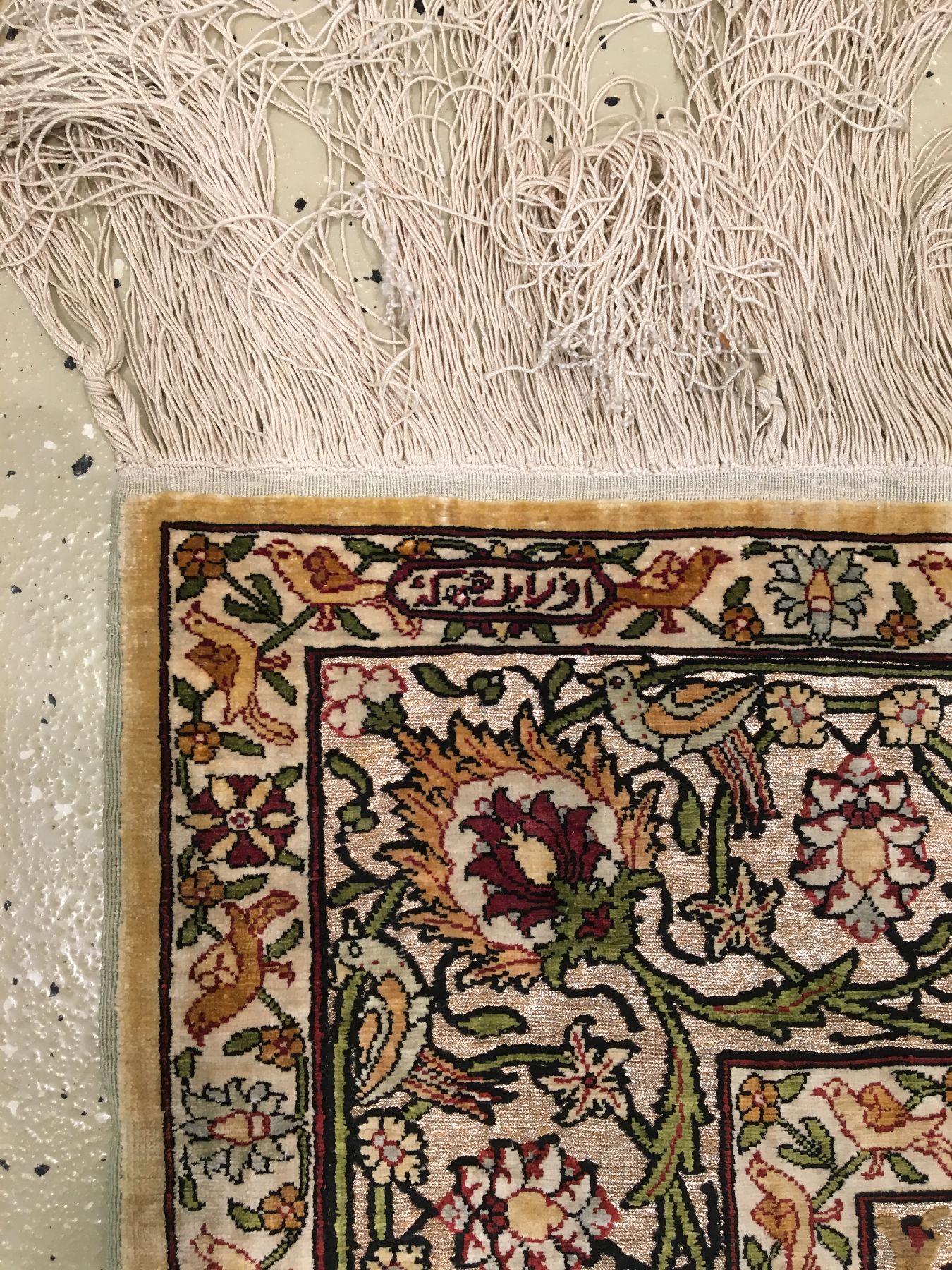 Detail e: Feiner metallbroschierter Seiden Hereke "Özipek" alt (Signiert), Türkei, um 1950/1960, reine Naturseide mit metallbroschierten Grund. ...