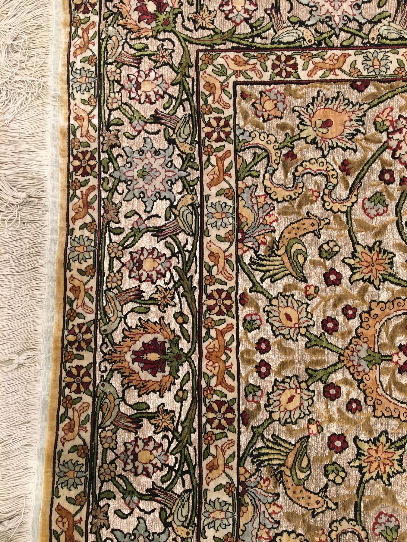 Detail f: Feiner metallbroschierter Seiden Hereke "Özipek" alt (Signiert), Türkei, um 1950/1960, reine Naturseide mit metallbroschierten Grund. ...