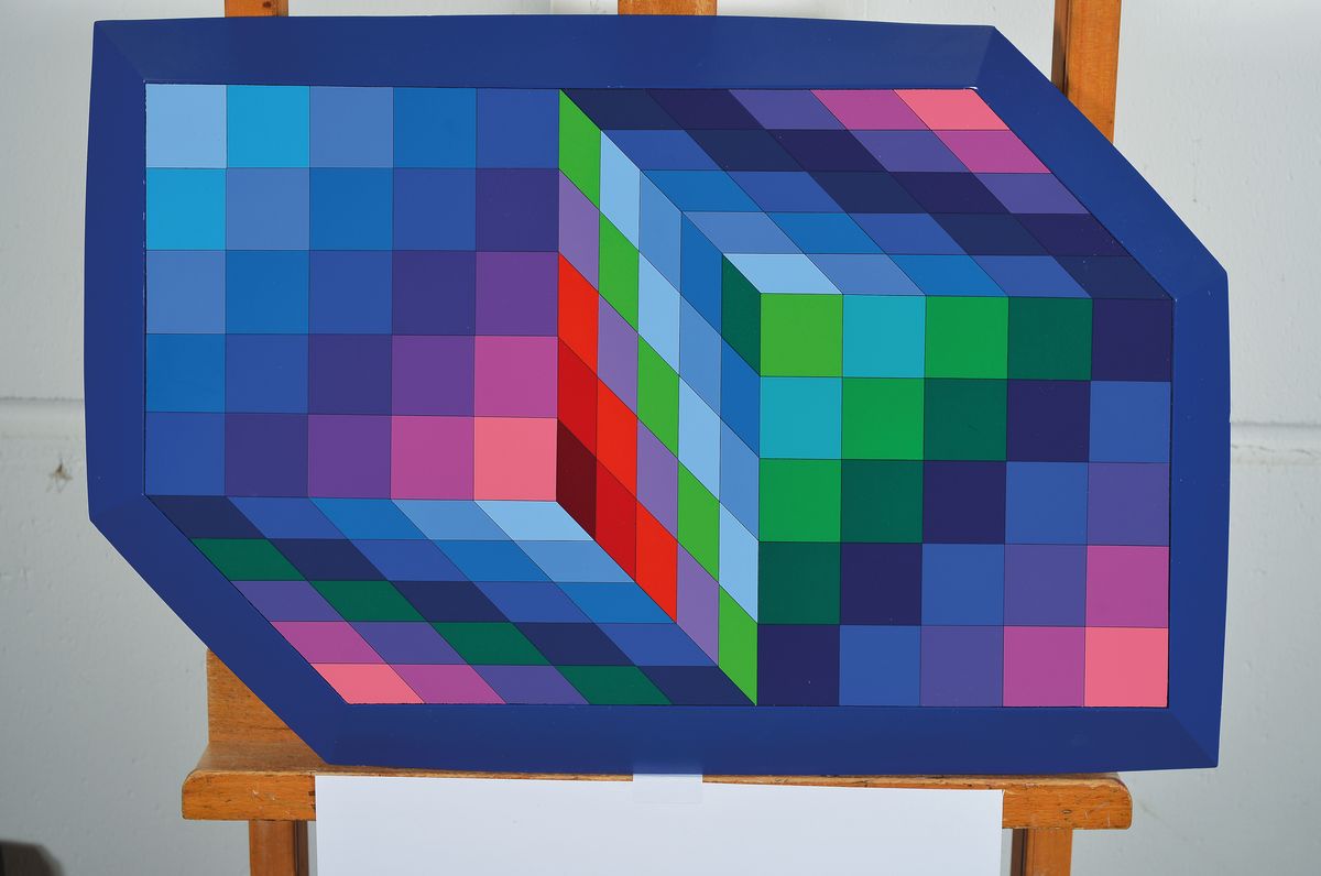 Viktor Vasarely, 1906-1997, 2 Arbeiten: Gestalt-Sin, Siebdruck auf Kunststoff von 1970, rückseitig signiert, betitelt und num. 233/300, Editions du ...