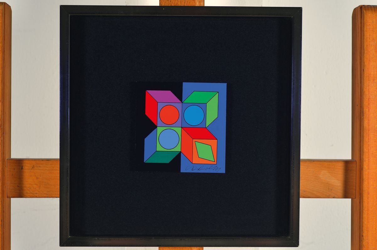 Detail l: Viktor Vasarely, 1906-1997, 2 Arbeiten: Gestalt-Sin, Siebdruck auf Kunststoff von 1970, rückseitig signiert, betitelt und num. 233/300, Editions du ...