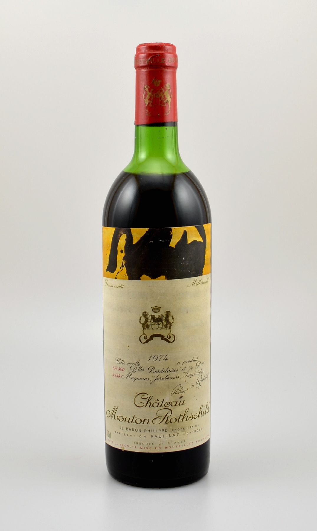 1 Flasche 1974 Chateau Mouton Rothschild, Pauillac, Premier Grand Cru Classe, ca. 73 cl, Füllstand: ca. upper mid shoulder, unverkostet, Etikett l. ...
