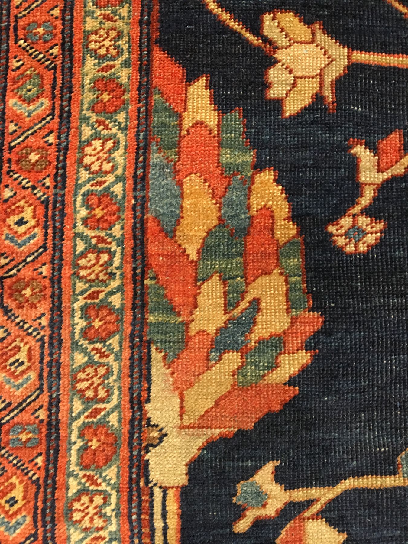 Detail d: Großer Farahan antik, Westpersien, 19.Jhd.,Wolle geknüpft auf Baumwolle. Dekorativer großformatiger Farahan mit klassichem Medaillon Muster auf ...