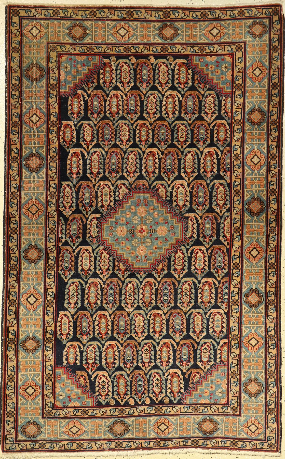 Schirwan alt (Chila Design), Azerbaijan, ca. 40 Jahre, Wolle auf Baumwolle, ca. 194 x 122 cm, EHZ: 3-4