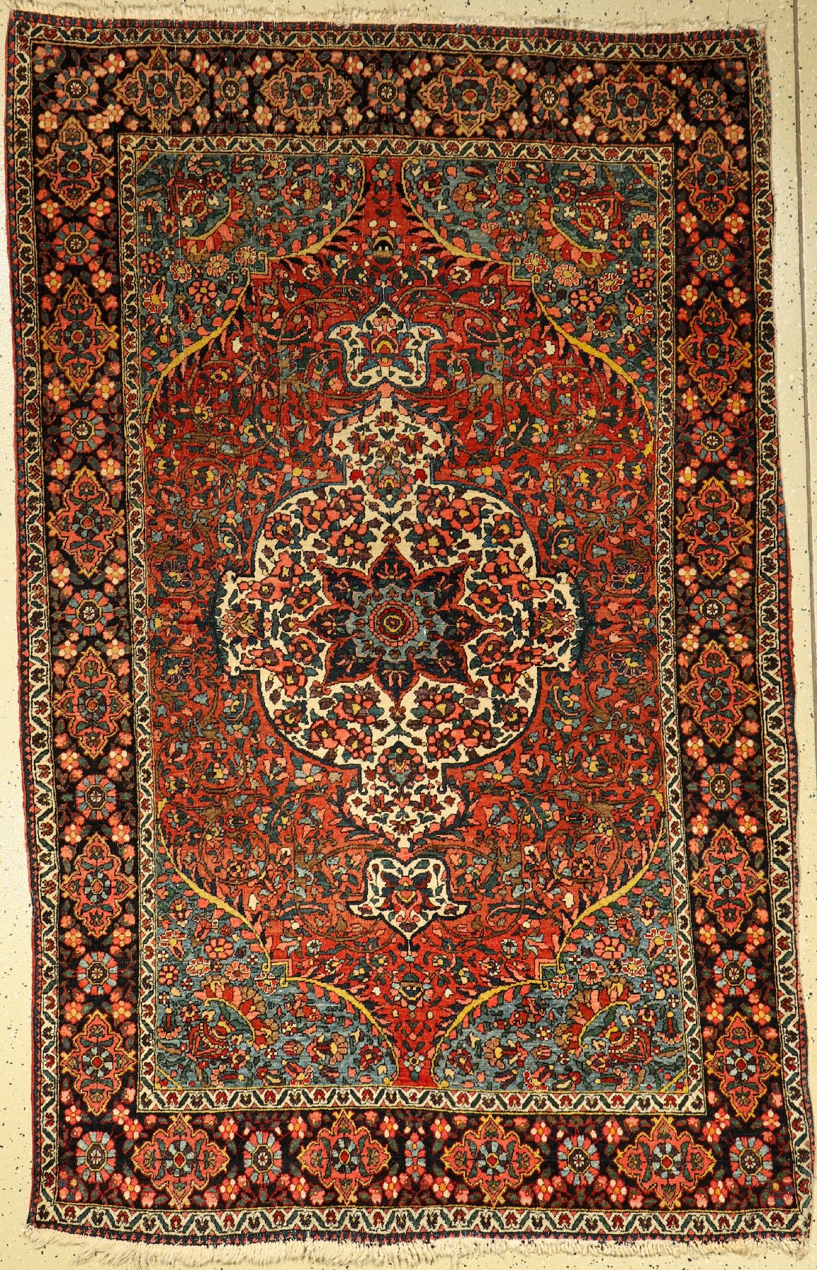 Bachtiar alt, Persien, um 1920, Wolle auf Baumwolle, ca. 205 x 131 cm, EHZ: 4