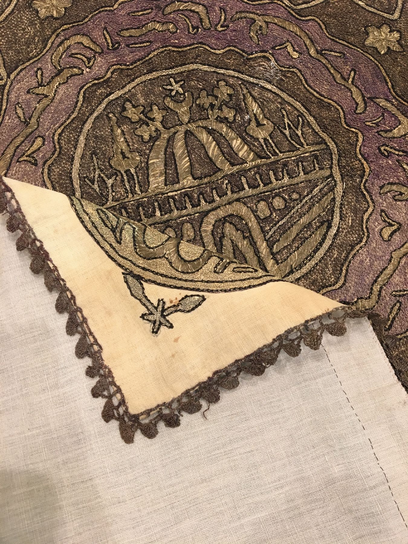 Detail f: Syrische Seiden-Metallstickerei aus der osmanischen-Zeit antik (Tughra), Türkei, Ende 19.Jhd., Seiden Metallstickerei. Hochwertige Handarbeit, ...