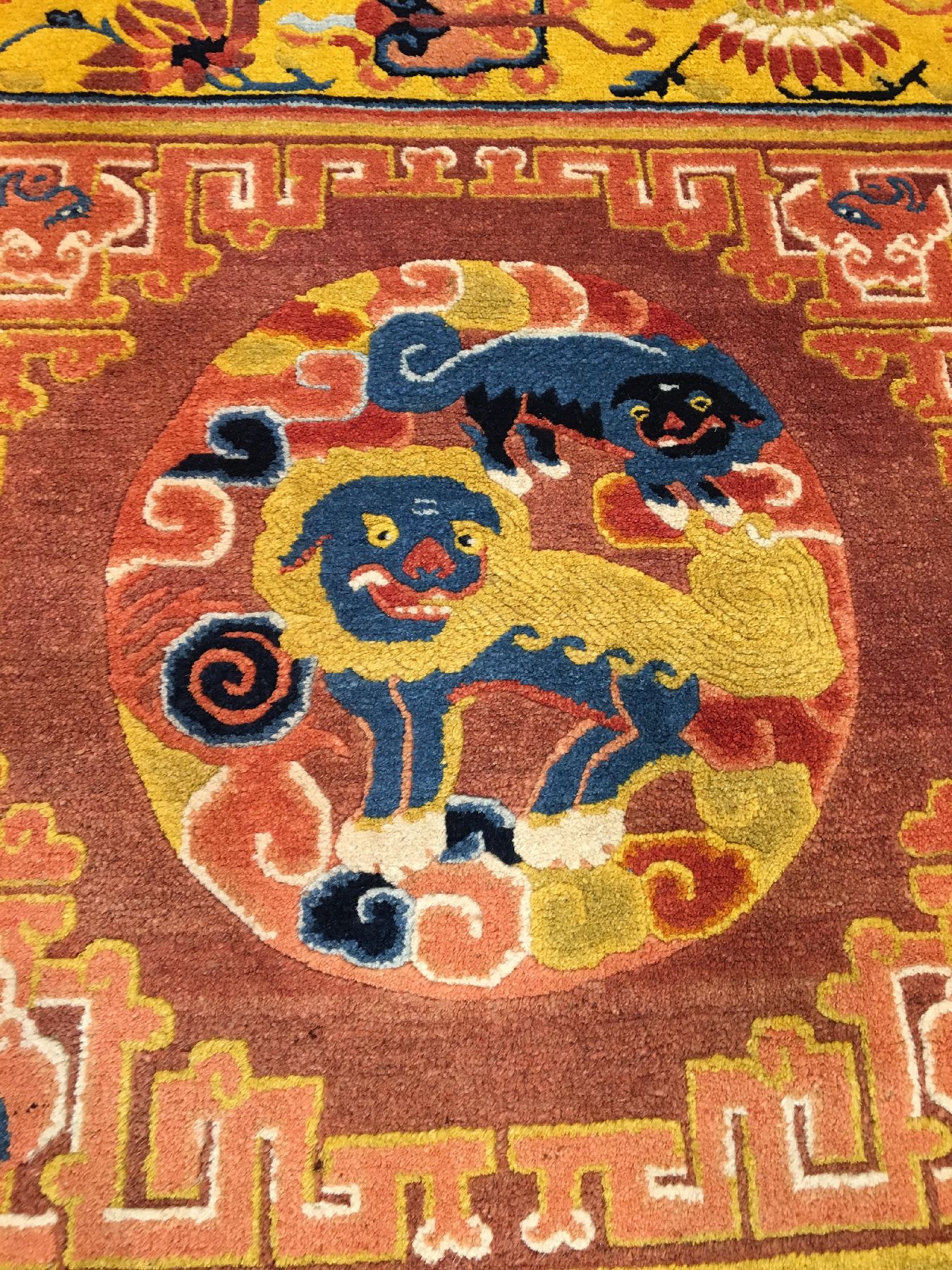 Detail f: Sehr feiner Ning-Hsia "Sitzbankteppich" antik (Fo Hunde), Westchina, 19.Jhd., Korkwolle geknüpft auf Baumwolle. Sehr hochwertiger ...