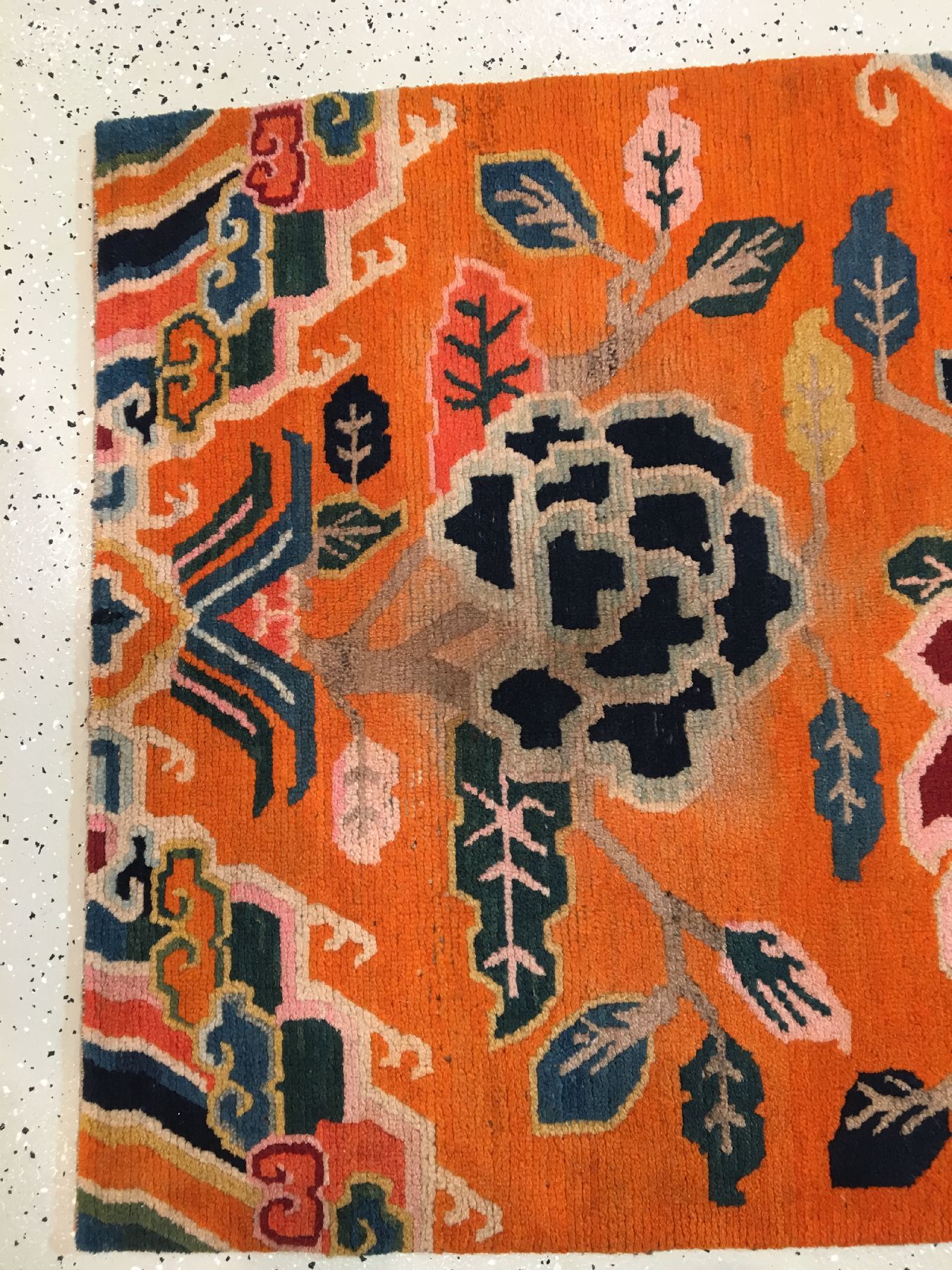 Detail f: Schigatse "Khaden" alt (Päonien Design), Südtibet, um 1920, Wolle geknüpft auf Wolle. Dekorativer Schlafteppich der Tibeter mit ...