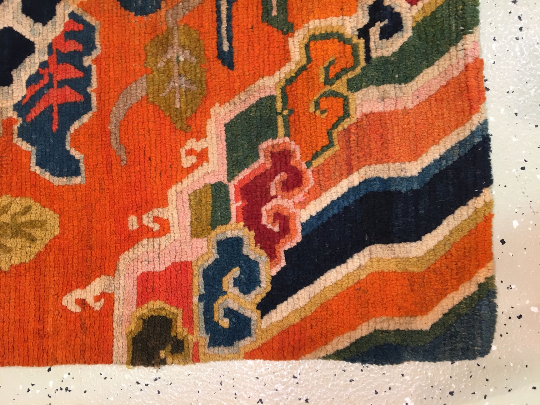 Detail g: Schigatse "Khaden" alt (Päonien Design), Südtibet, um 1920, Wolle geknüpft auf Wolle. Dekorativer Schlafteppich der Tibeter mit ...