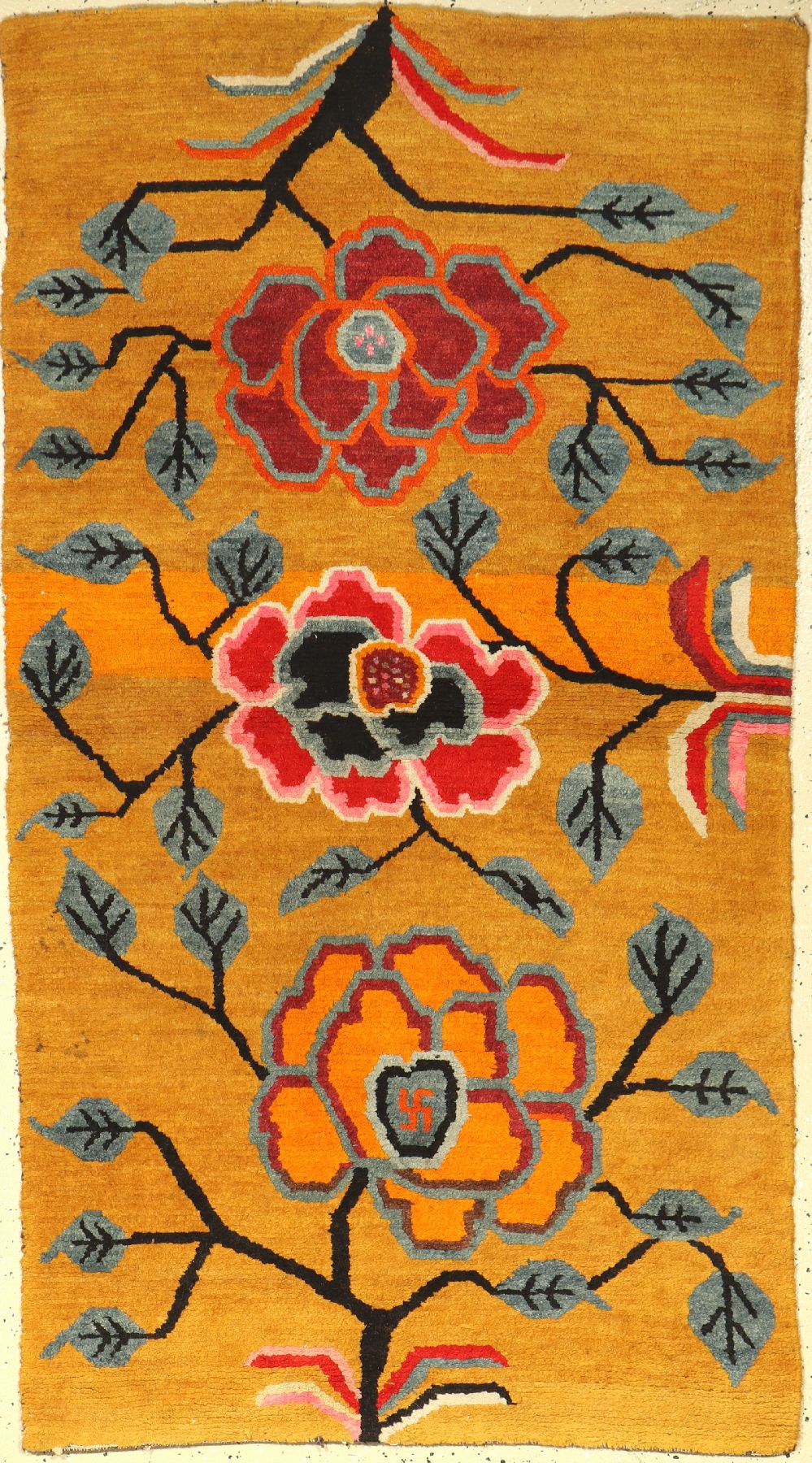 Khaden alt, Tibet, um 1940, Wolle auf Baumwolle, ca. 164 x 92 cm, EHZ: 2-3