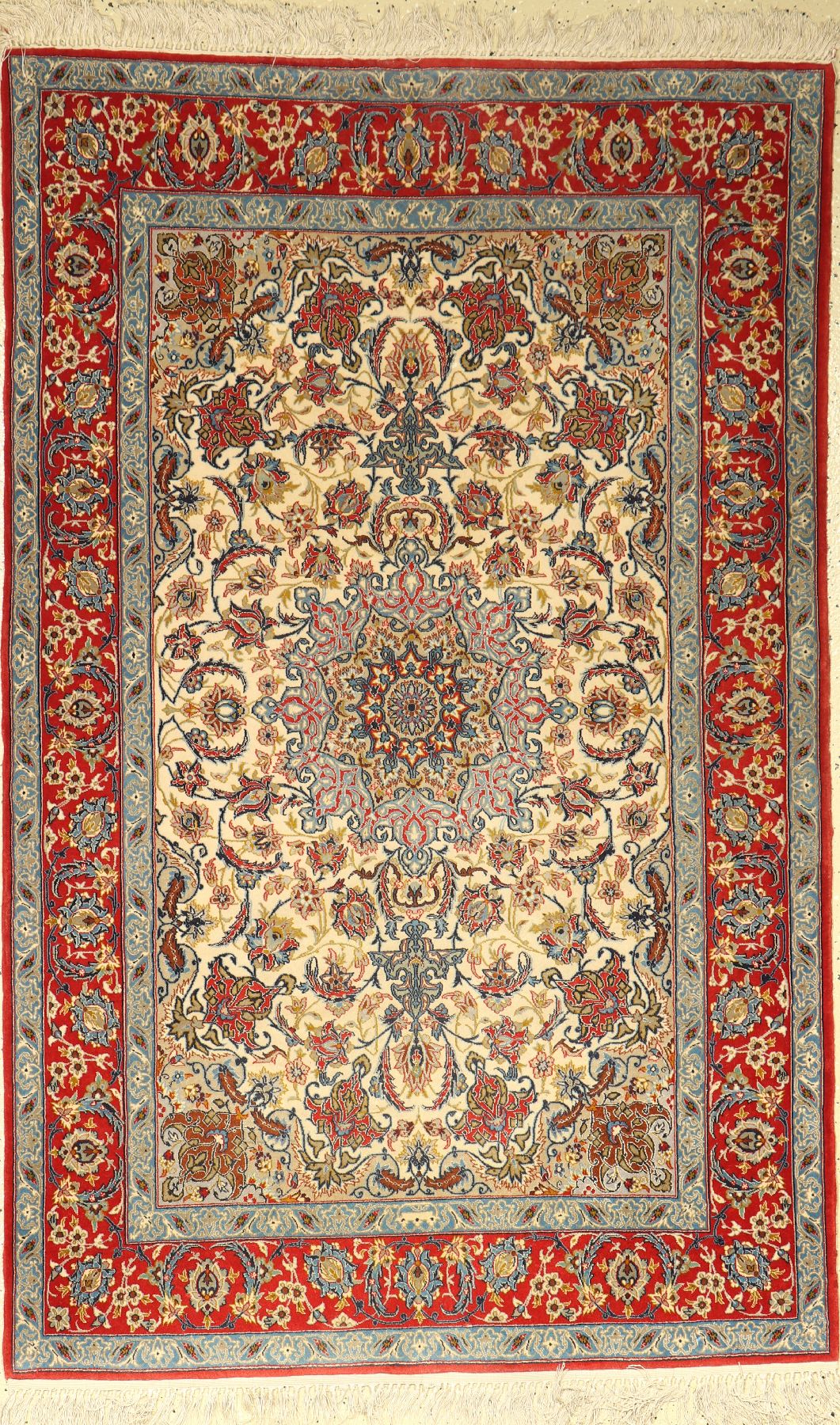Esfahan fein, Persien, ca. 30 Jahre, Korkwolle mit und auf Seide, ca. 170 x 107 cm,EHZ: 2-3