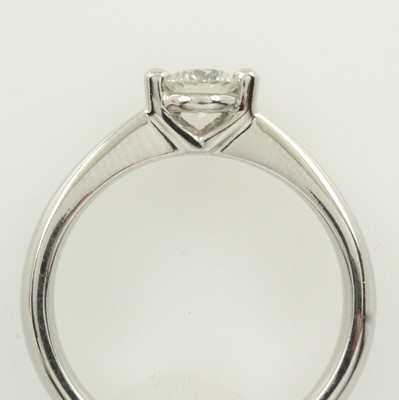 25802654a - Ring mit Brillant, WG 750/000, Brill. in 2er Krappenfassung ca. 0.40 ct Weiß/si, ...