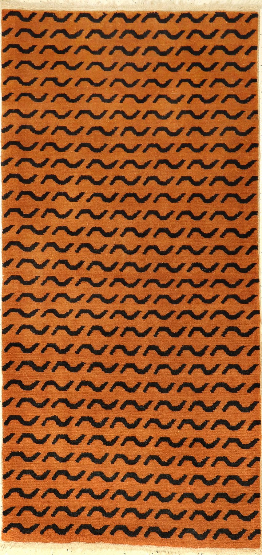 Tibetischer "Tigerteppich" alt, Südtibet, um 1950, Wolle geknüpft auf Wolle. Tibetischer Meditationsteppich mit Tigerstreifen Muster. ...