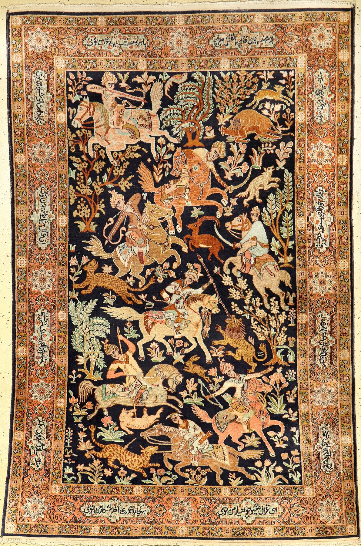 Seiden Kashmir, Indien, ca. 30 Jahre, Seidiger Flor, ca. 206 x 134 cm, EHZ: 3