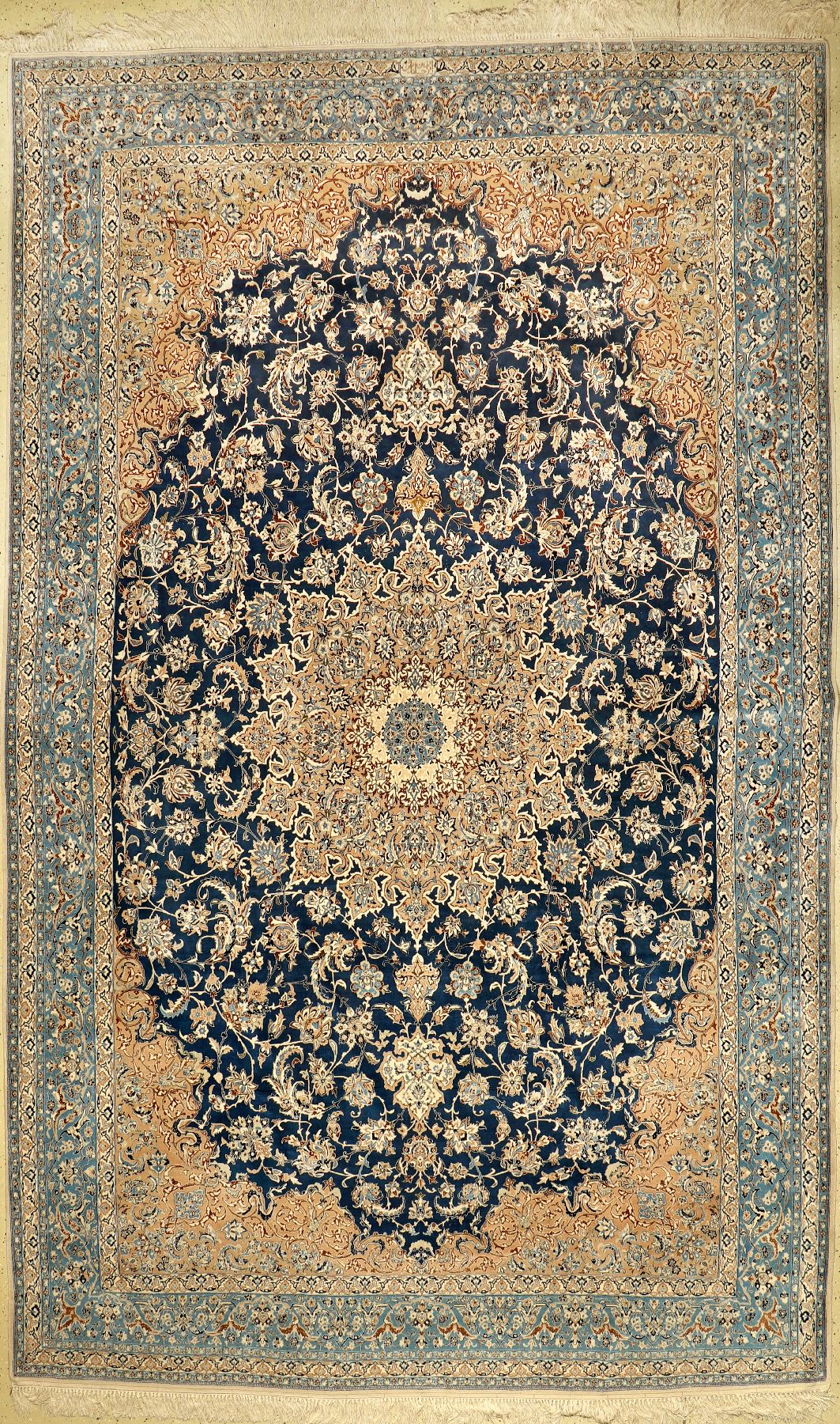Feiner Nain "Habibian" alt (Signiert) "6LA Qualität", Persien, ca. 50 Jahre alt, Korkwolle mit Seide, ca. 434 x 265 cm, EHZ: 2 ...