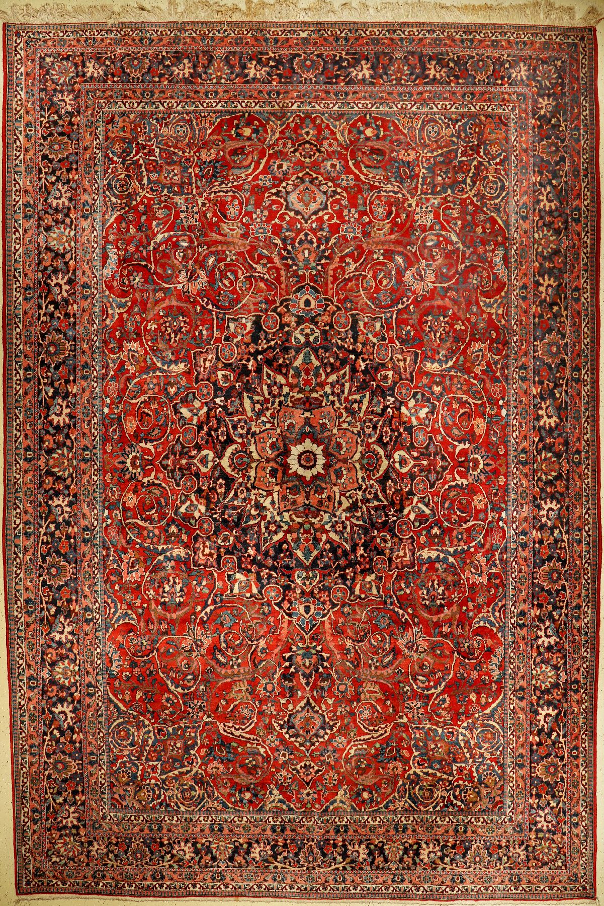 Großer Bachtiar alt, Persien, ca. 60 Jahre,Wolle auf Baumwolle, ca. 475 x 320 cm, dekorativ, EHZ: 2-3, seltenes Format