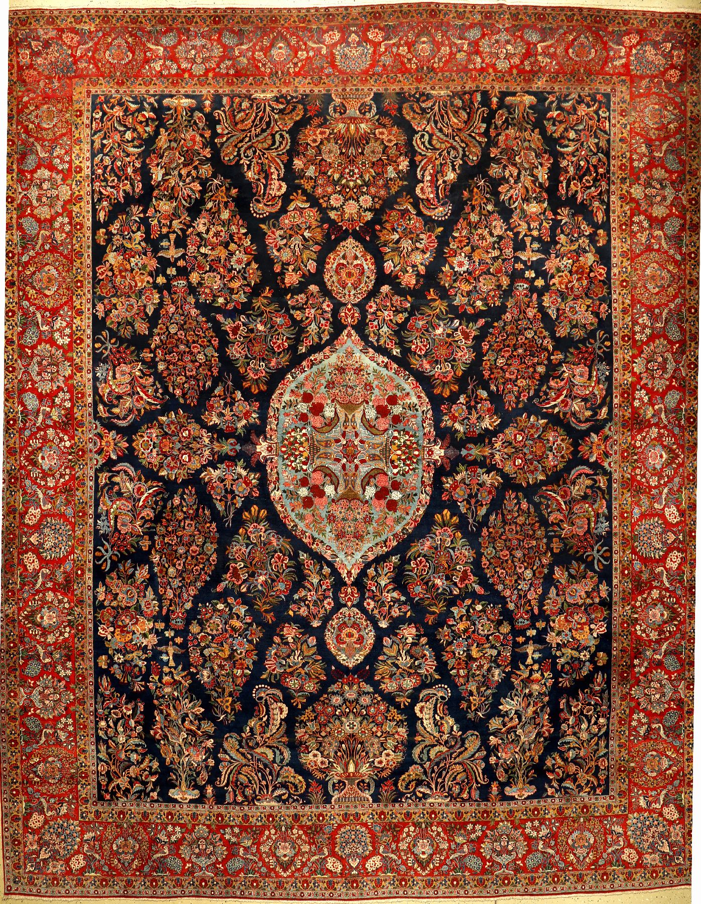 Feiner einzigartiger Keschan Kork "Part-Silk" alt "Signiert" (Granatäpfel im Medaillon), Persien, um 1920, Korkwolle mit Seide, ...